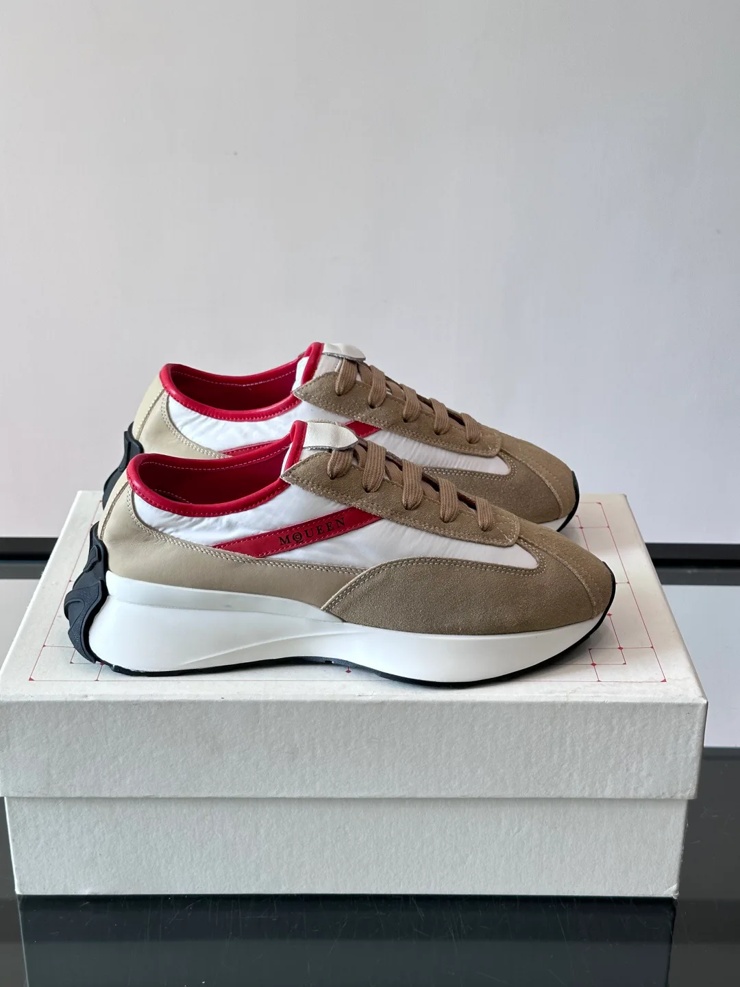 Women's Sneakers ALEXANDER MCQUEEN 17354164