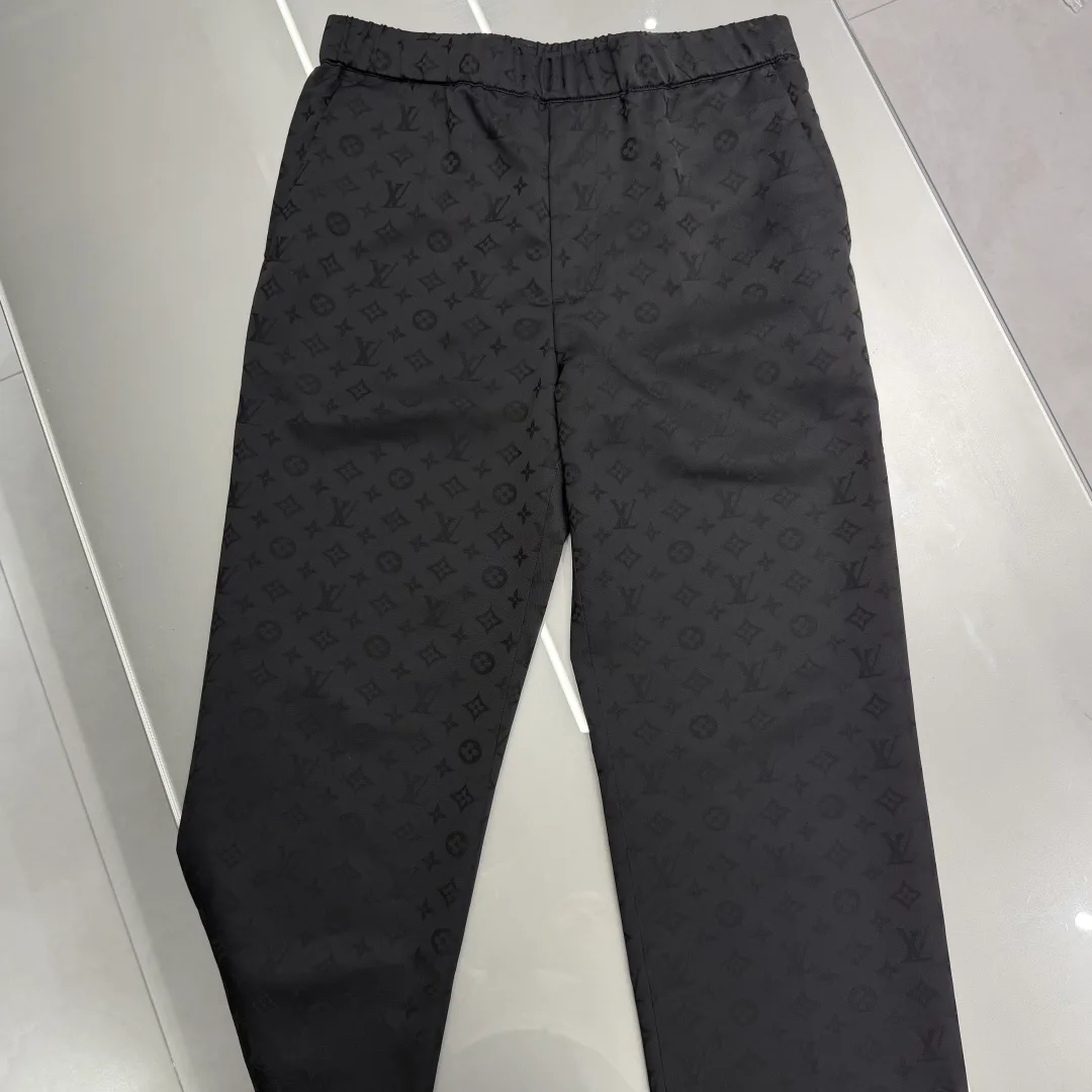 Men's Trousers LOUIS VUITTON 18174032