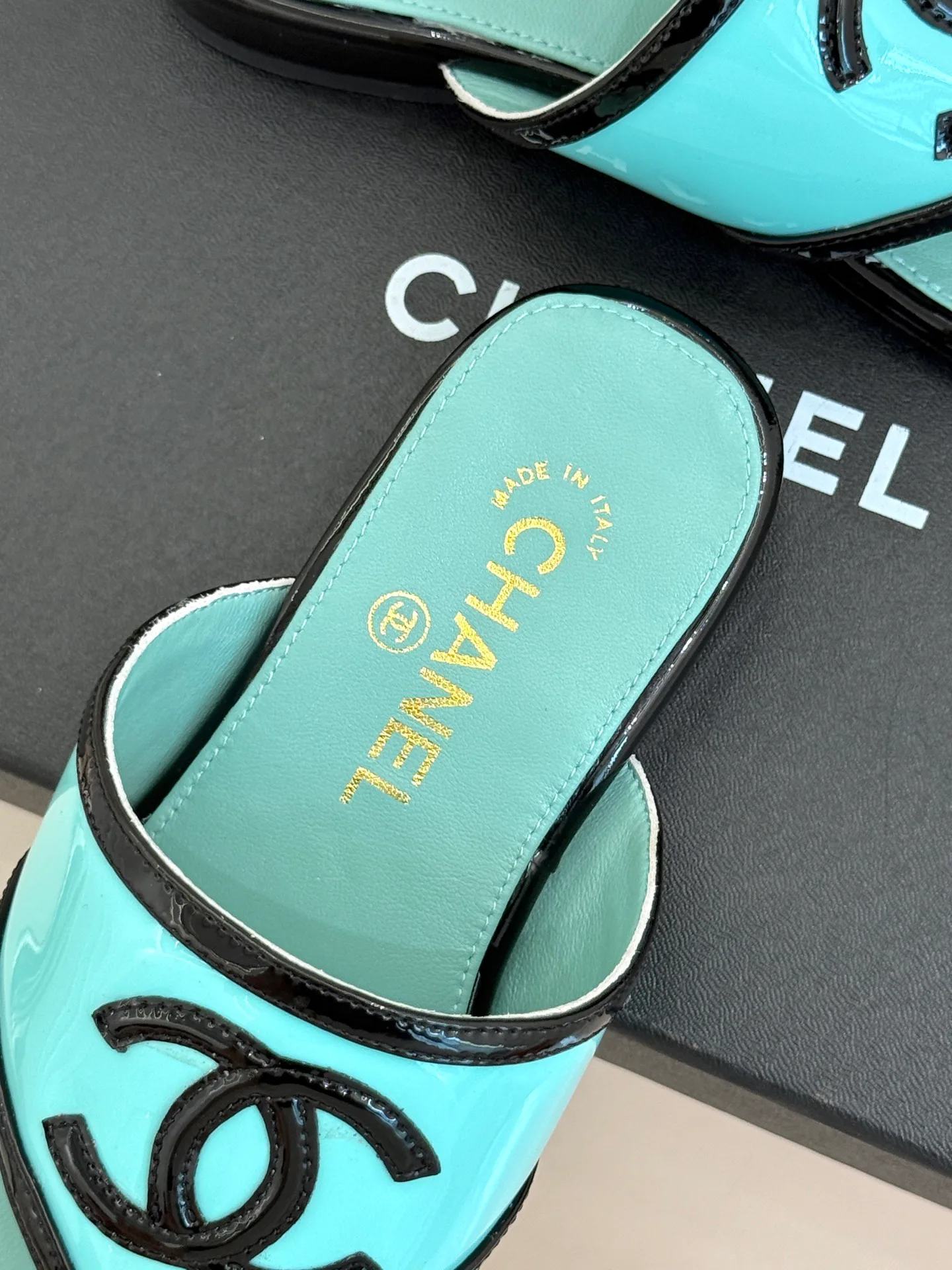 Women's Flip-Flops CHANEL 17425293