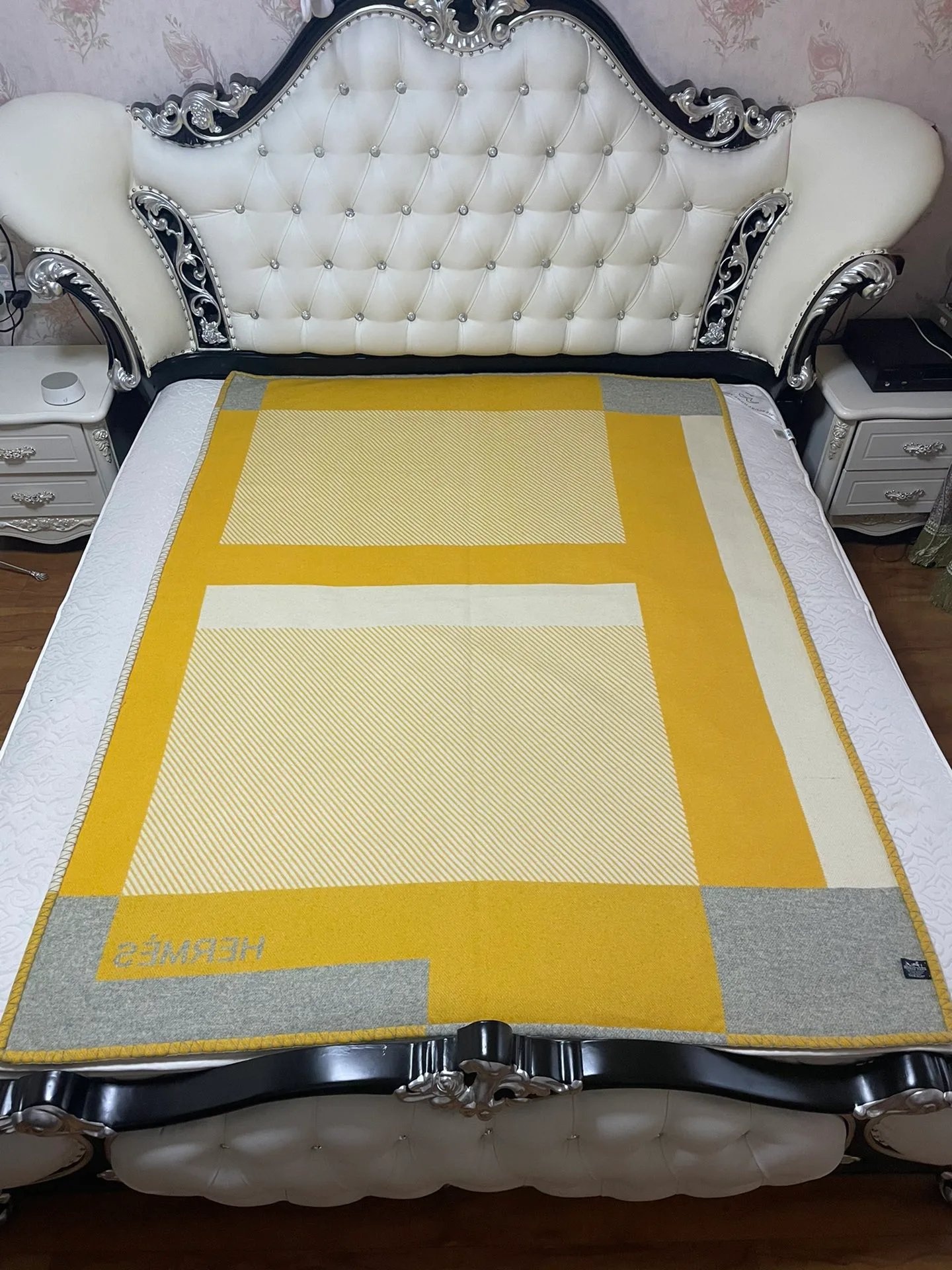 Textiles HERMES 18002666
