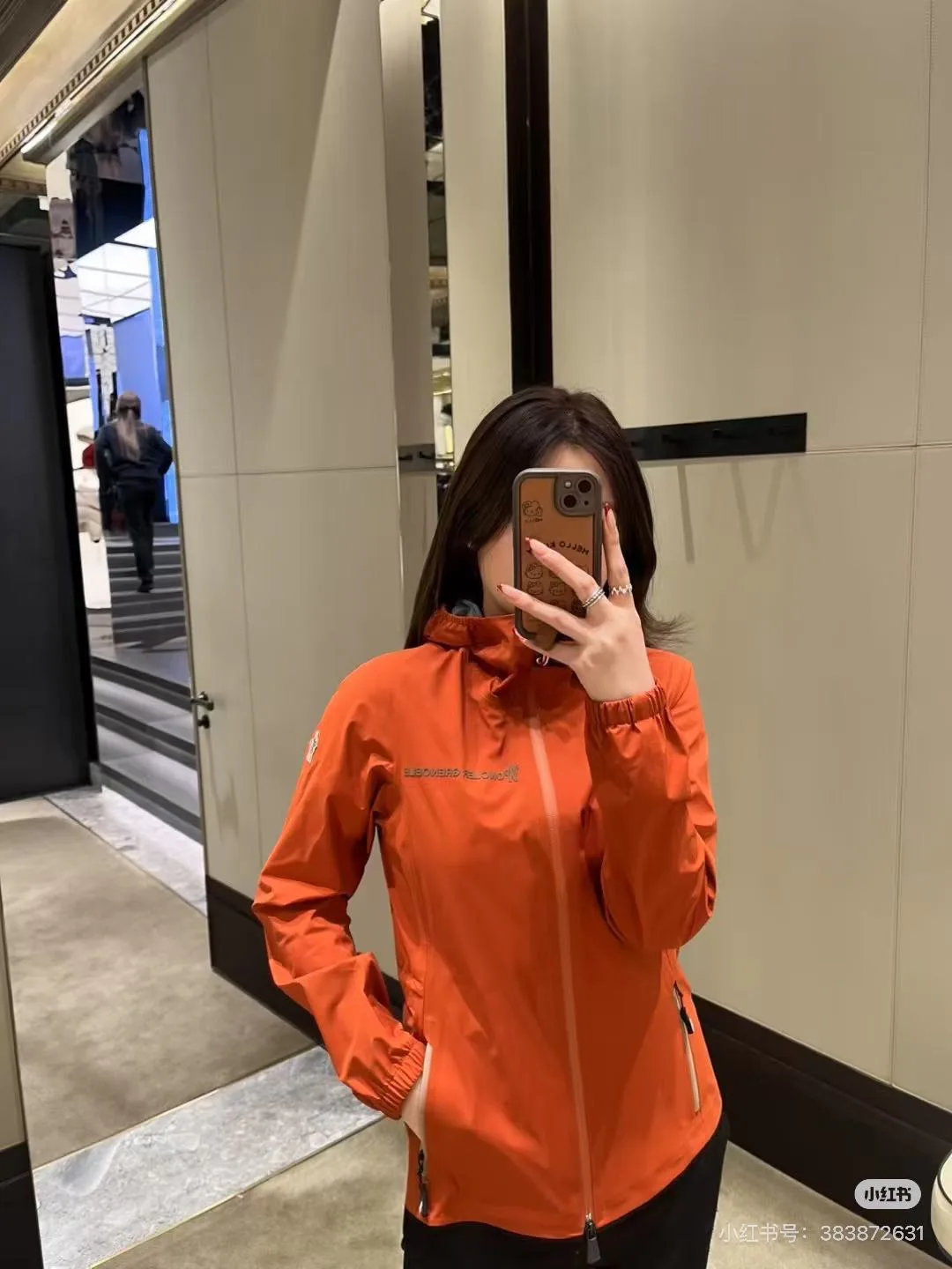 Women's Jackets And Down Jackets MONCLER 18501653