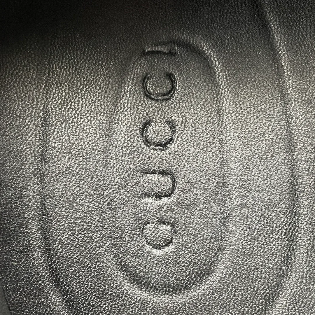 Women's Sneakers GUCCI 18301769