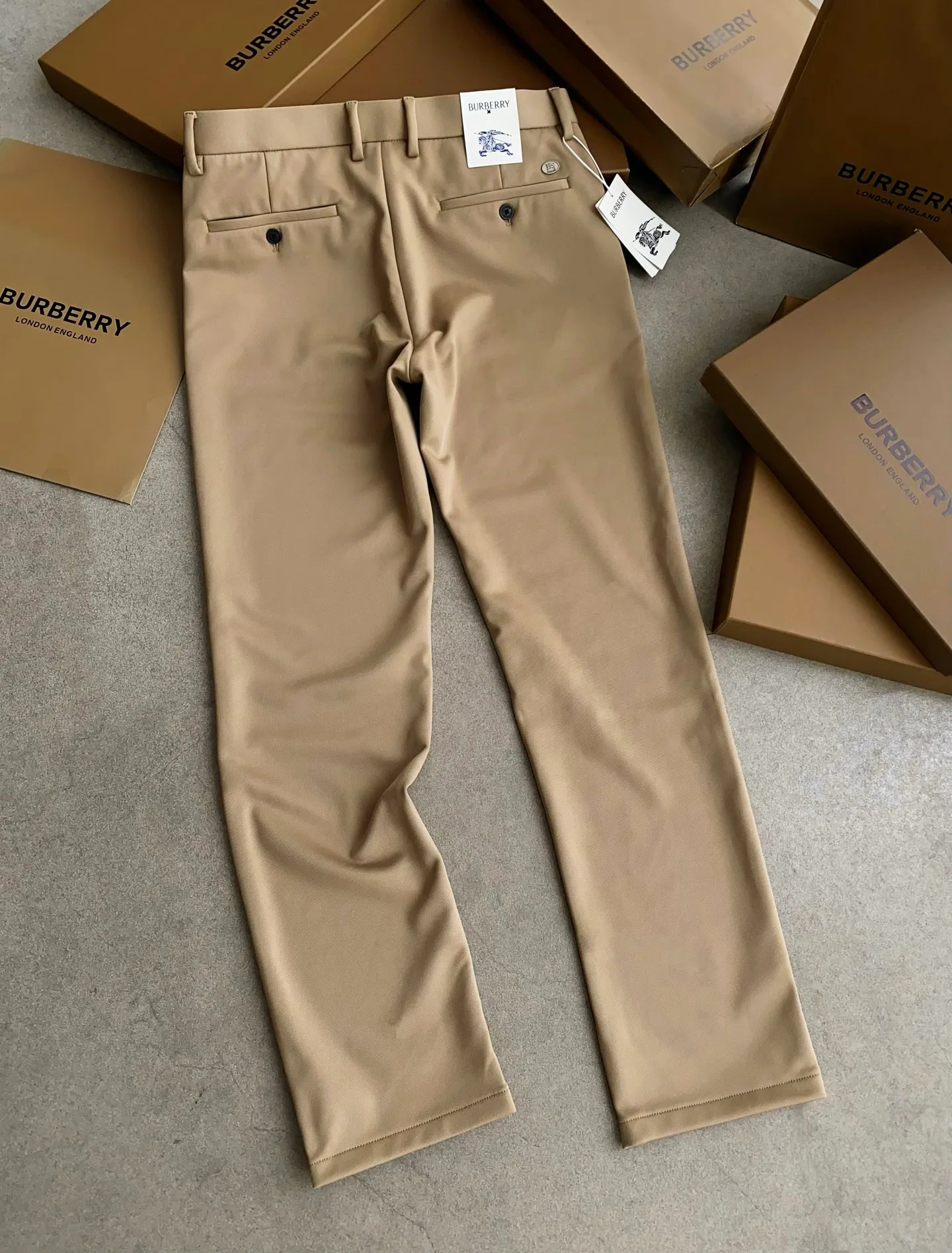 Men's Trousers BURBERRY 17973671