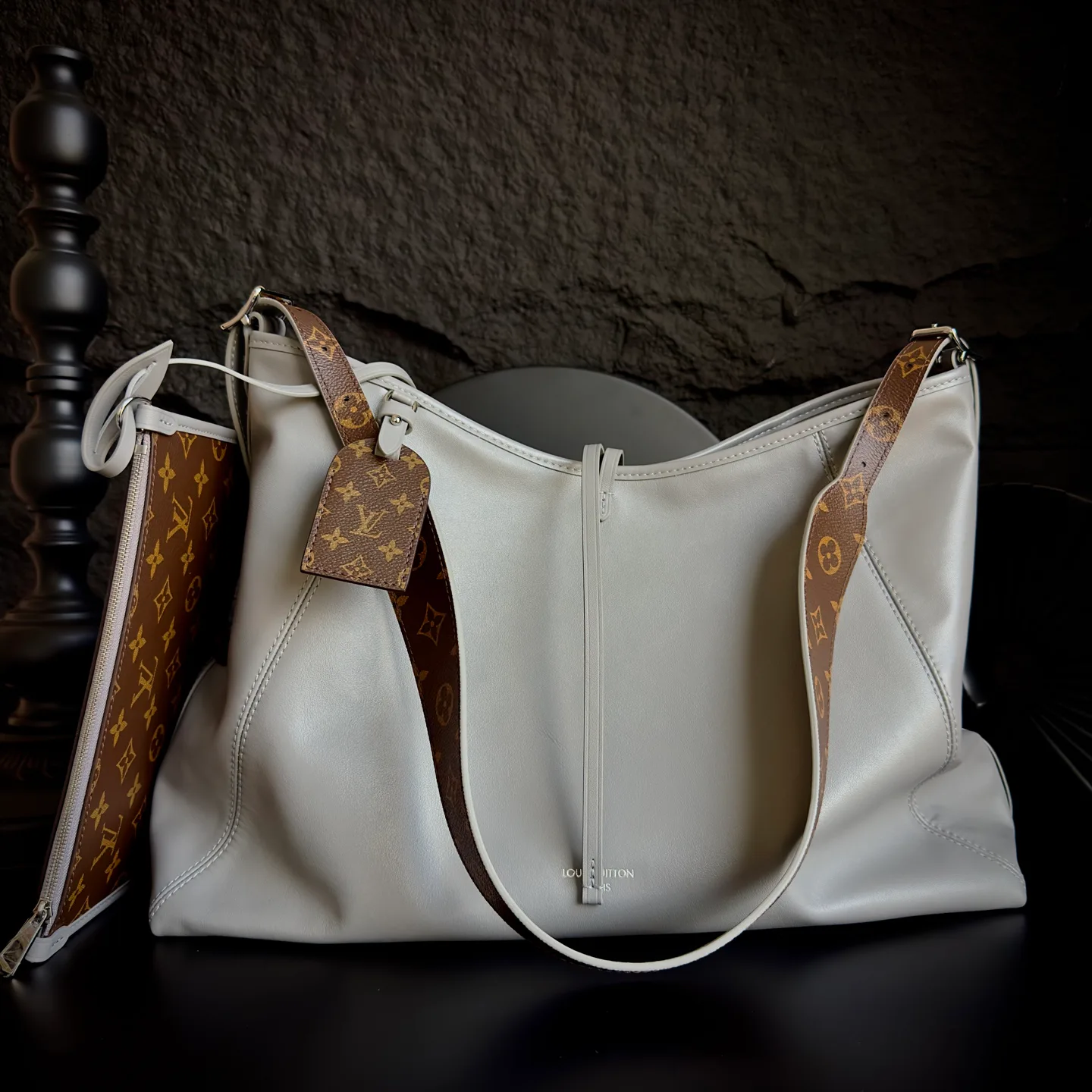 Women's Classic Handbags LOUIS VUITTON 17906955