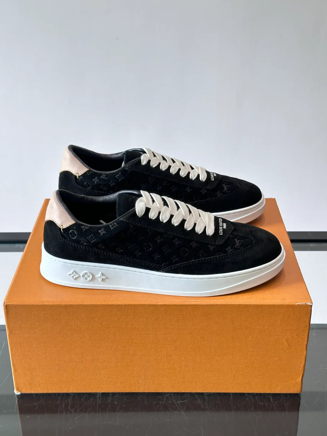 Men's Sneakers LOUIS VUITTON 17961799