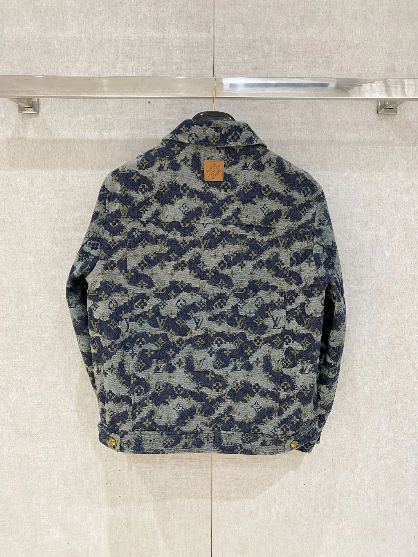 Men's Jackets And Down Jackets LOUIS VUITTON 18273030