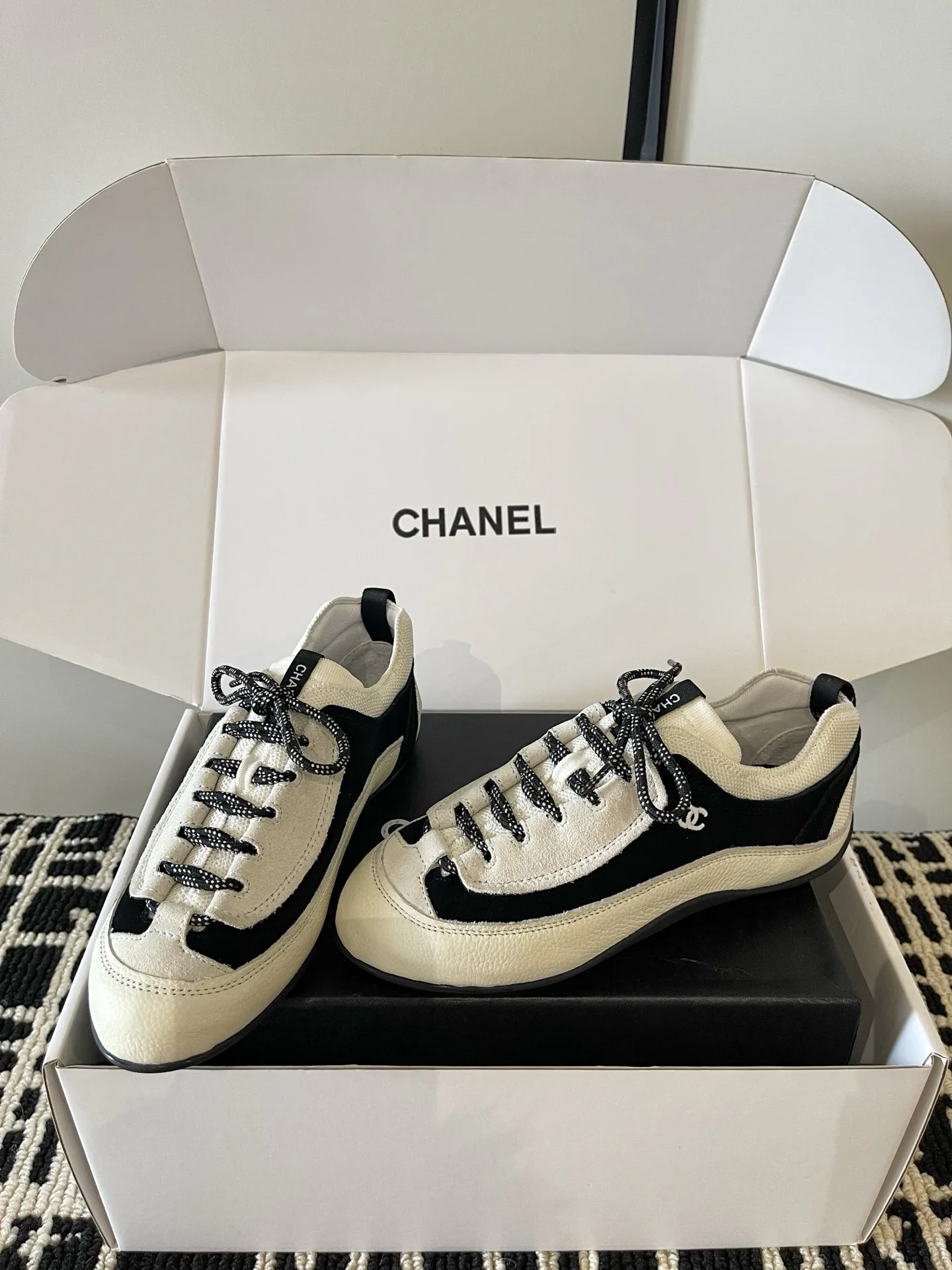 Women's Sneakers CHANEL 17866982