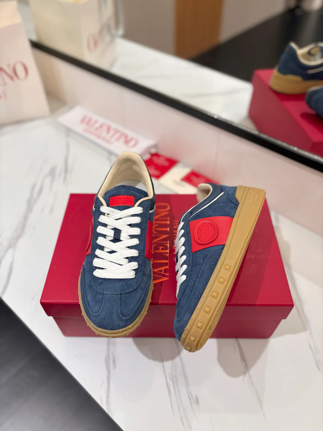 Women's Sneakers VALENTINO 18282467