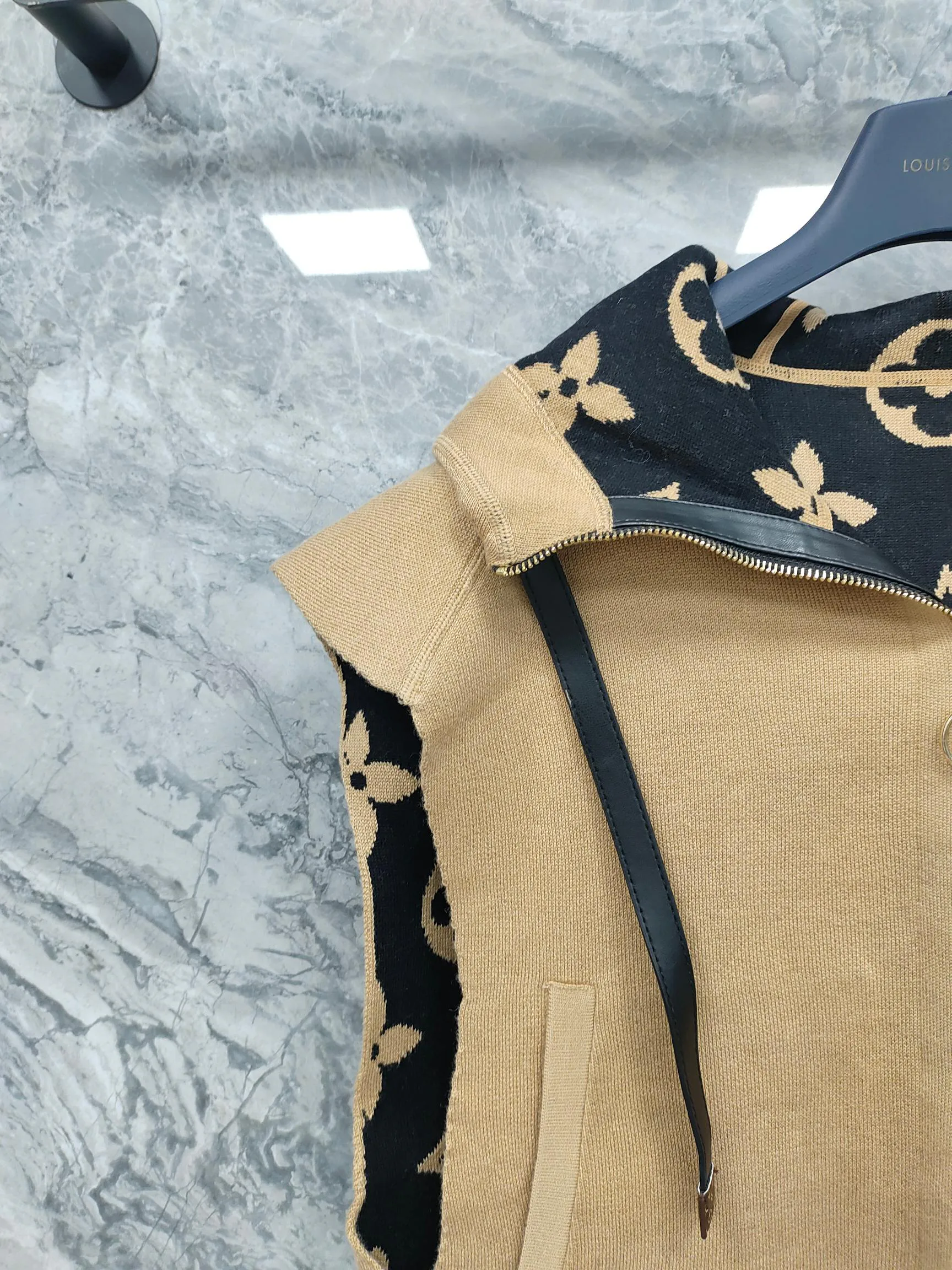 Women's Vests LOUIS VUITTON 18203434