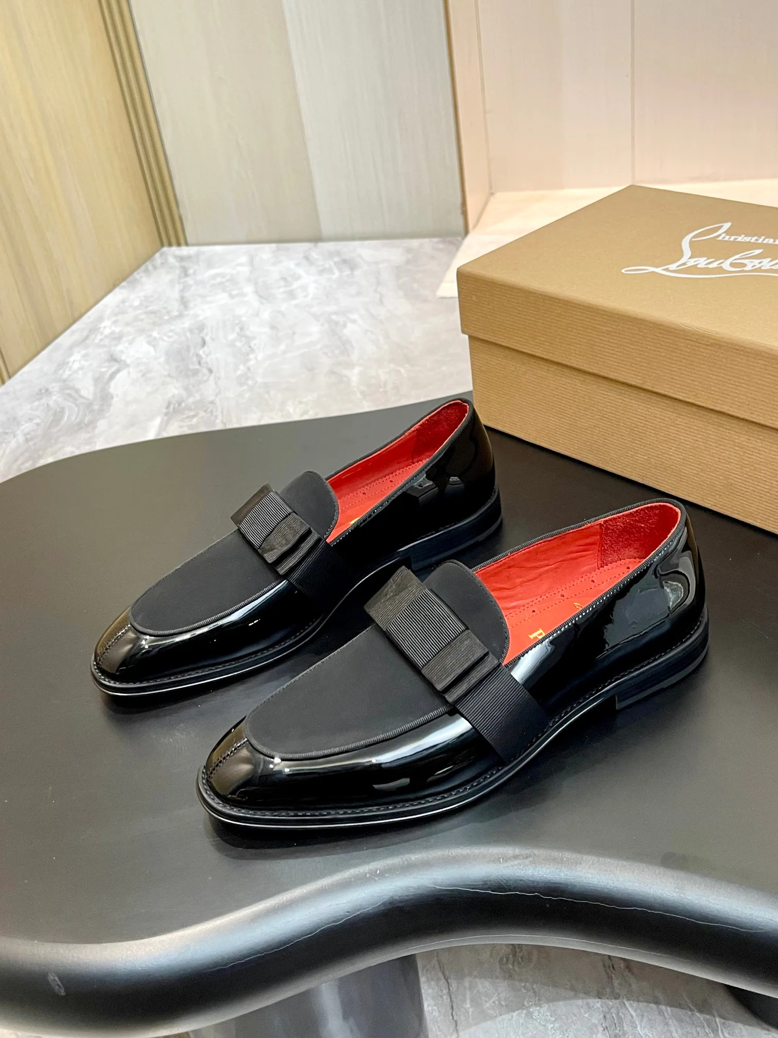 Men's Loafers And Dress Shoes CHRISTIAN LOUBOUTIN 18117251