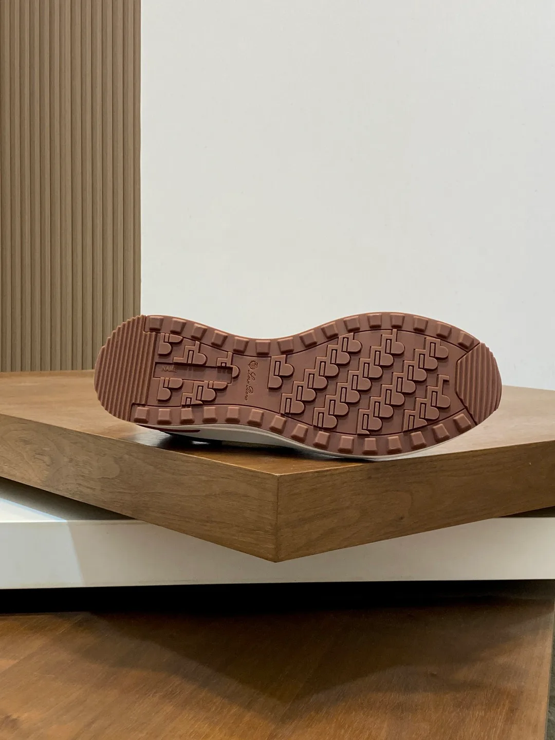 Men's Sneakers LORO PIANA 18100253