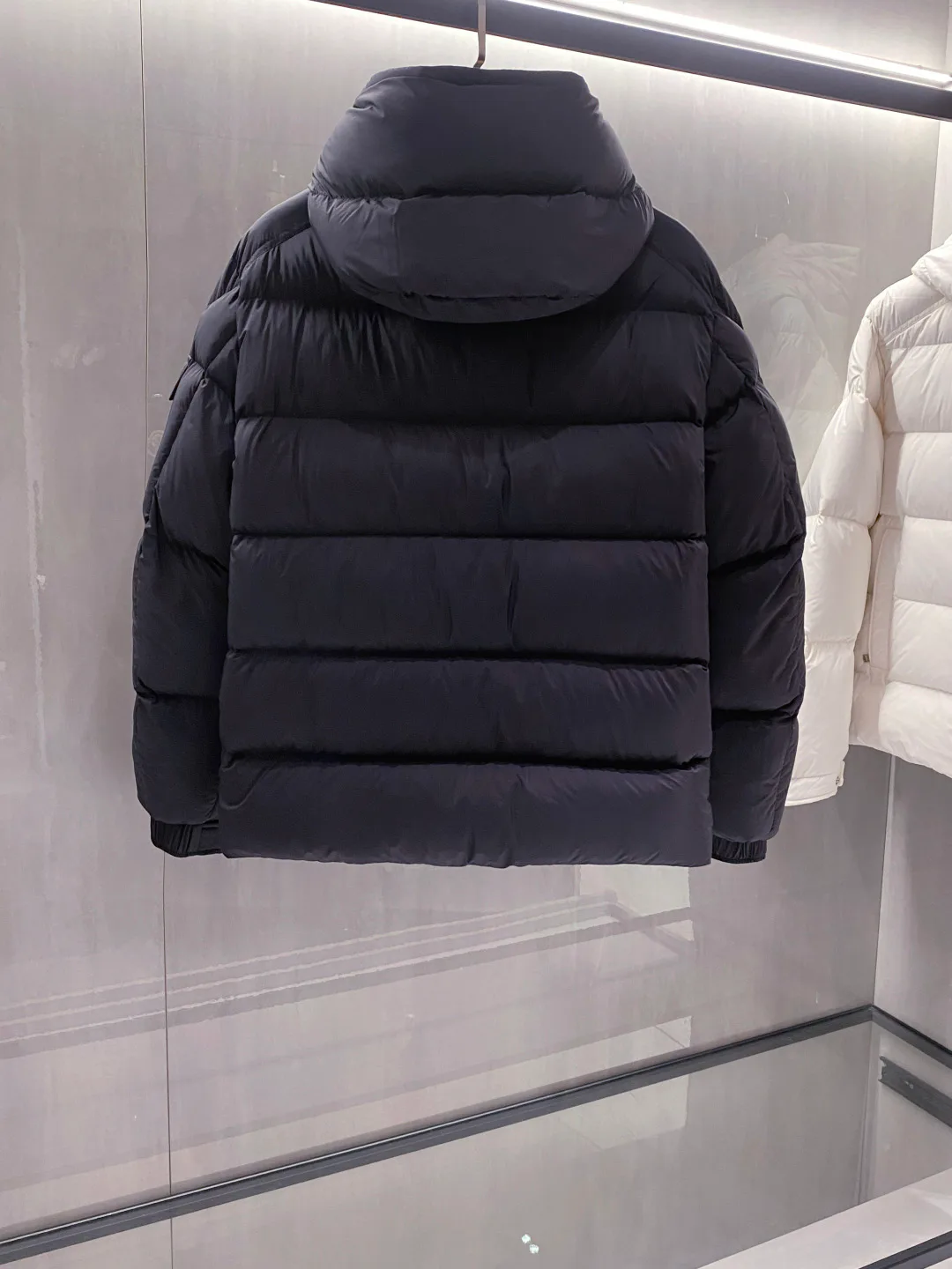 Куртки И Пуховики Мужские Moncler 18572324