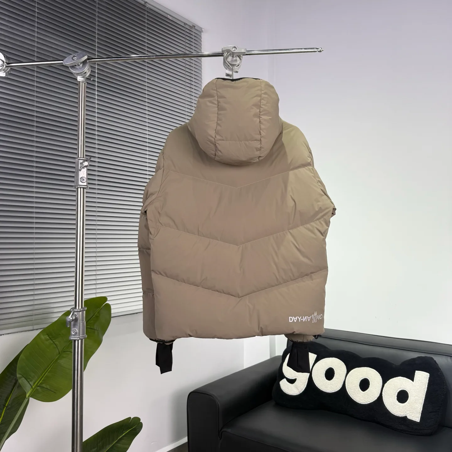 Men's Jackets And Down Jackets MONCLER 18415693