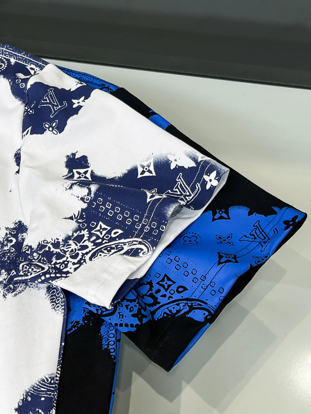 Men's T-Shirts LOUIS VUITTON 18499489