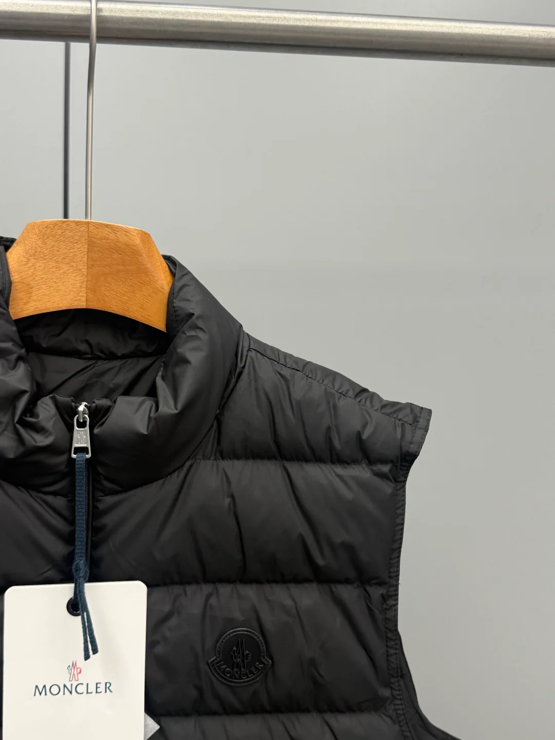 Men's Vests MONCLER 18330221