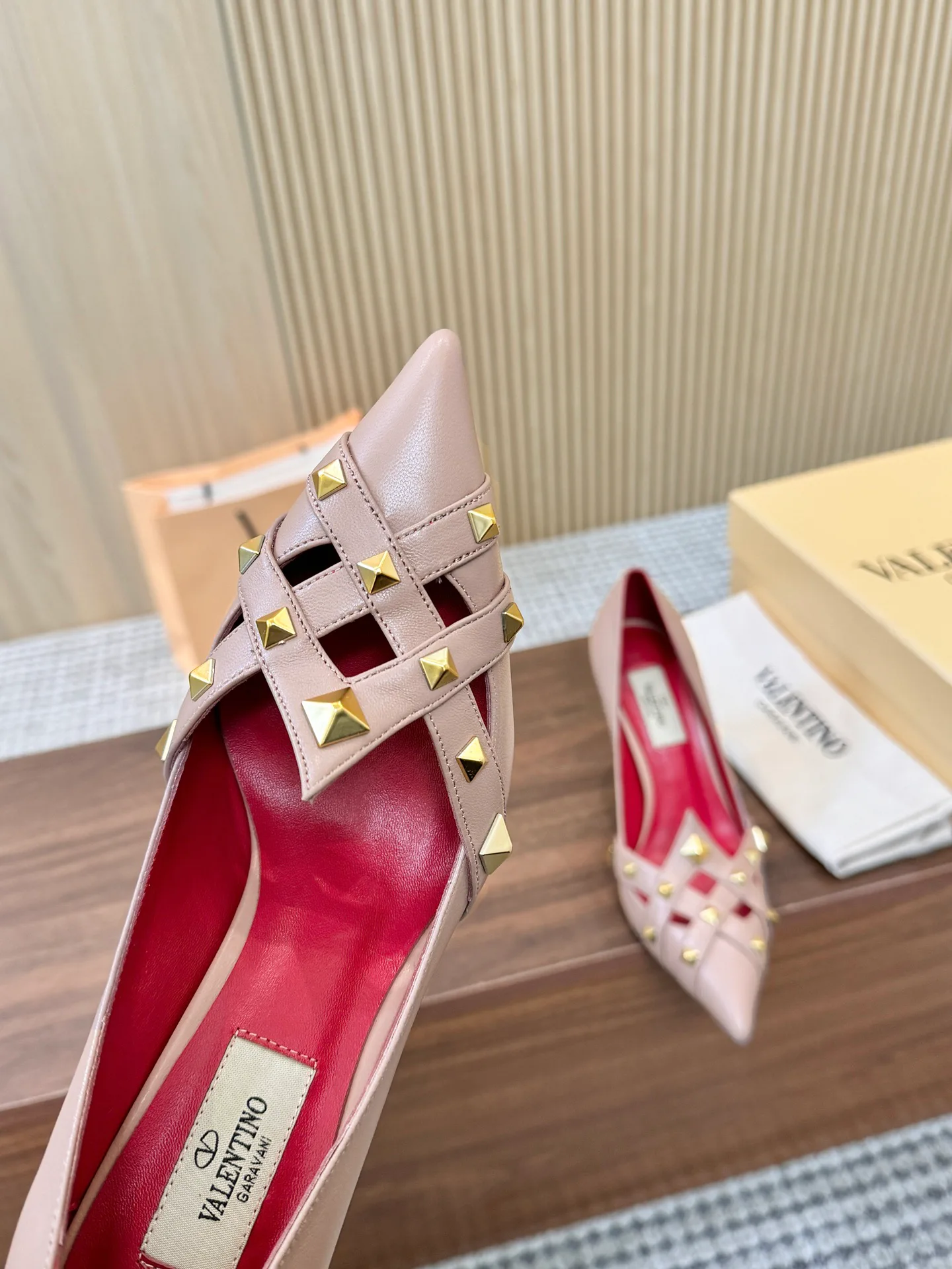 Women's Heels VALENTINO 17411476