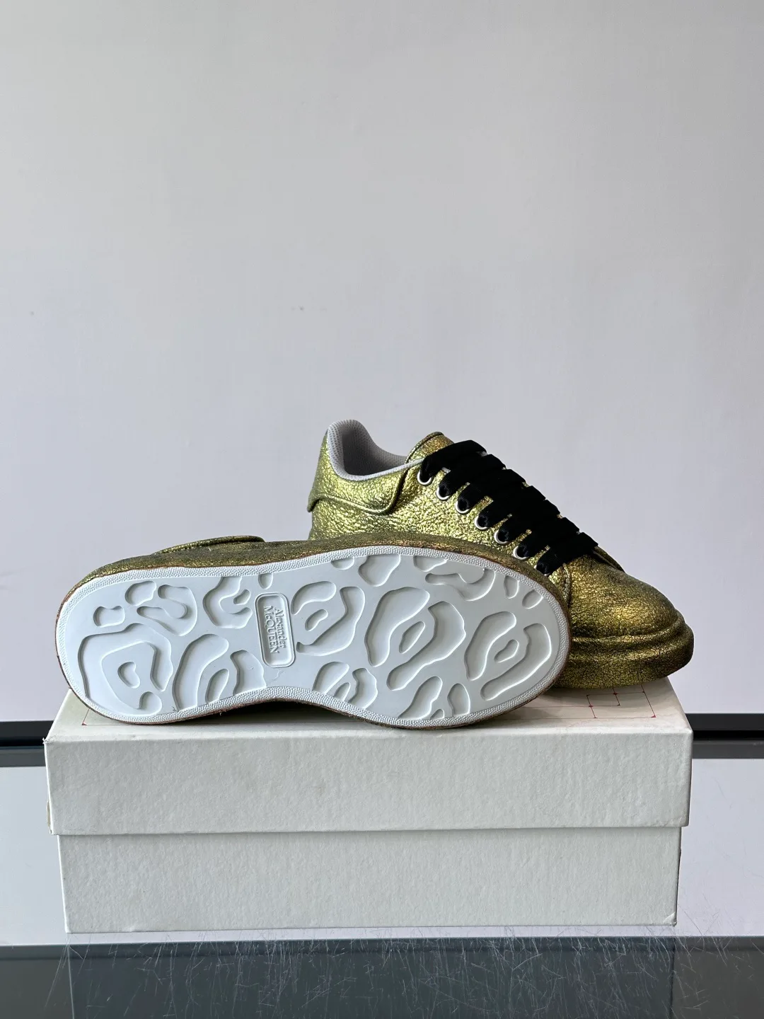 Women's Sneakers ALEXANDER MCQUEEN 17447541