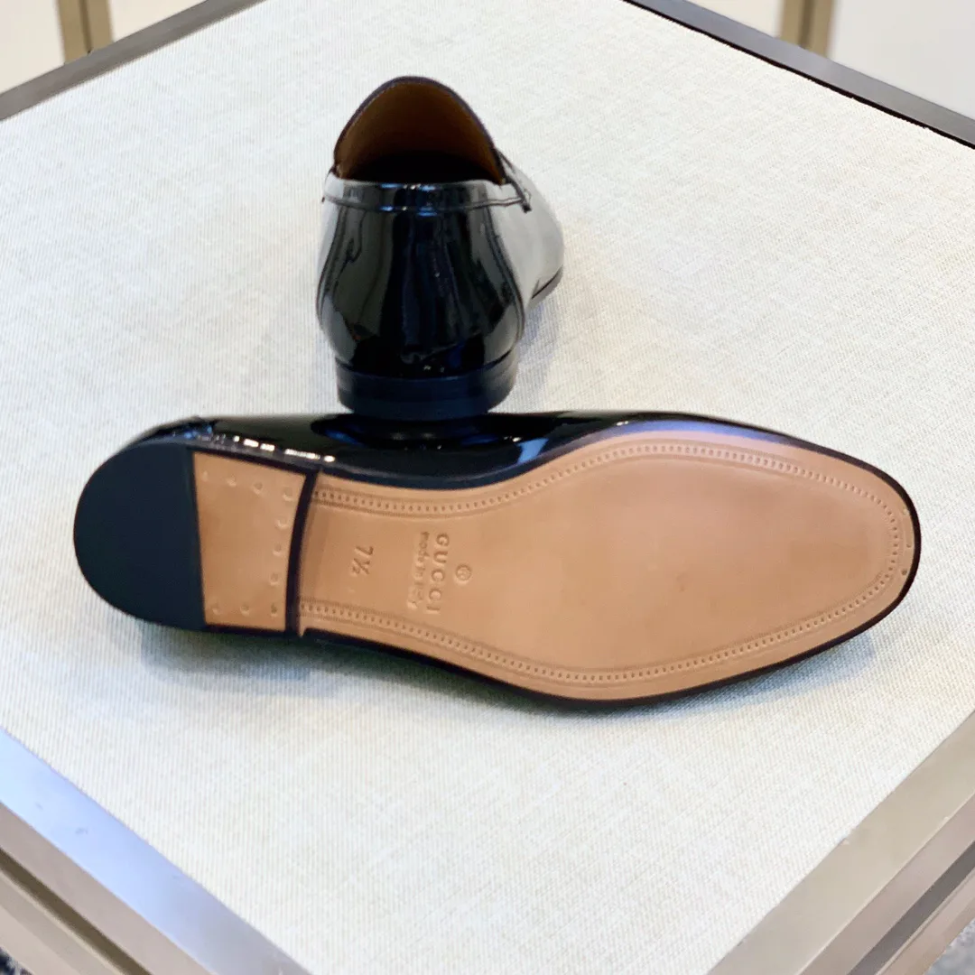 Men's Loafers And Dress Shoes GUCCI 17955374