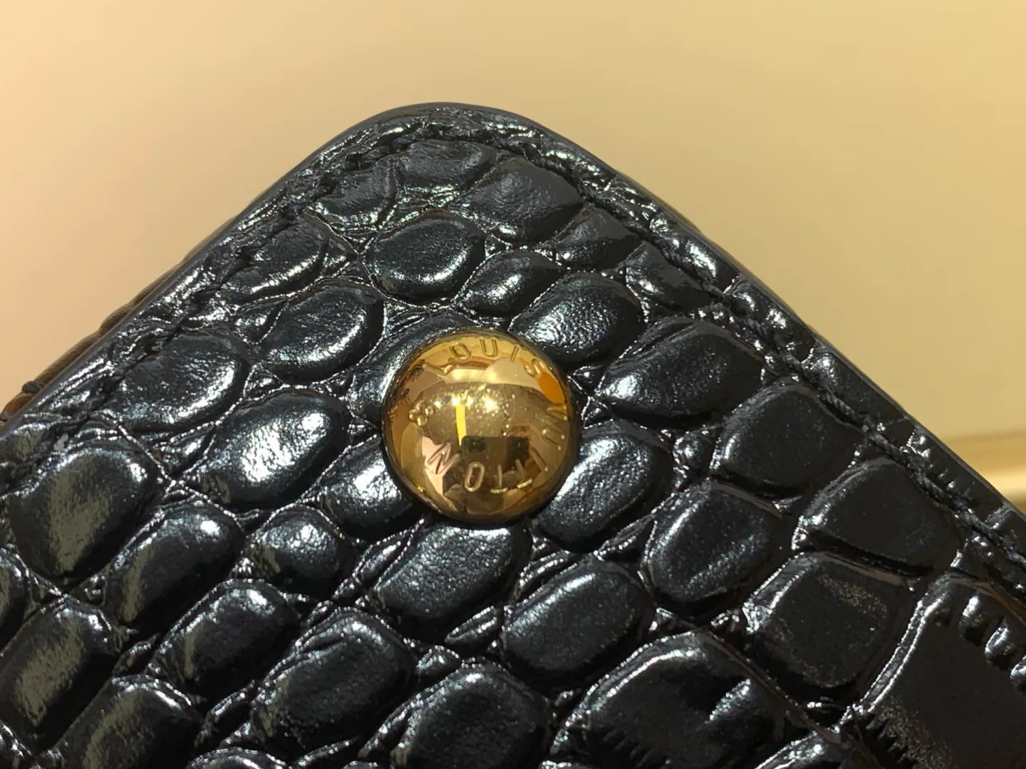 Women's Classic Handbags LOUIS VUITTON 17796555