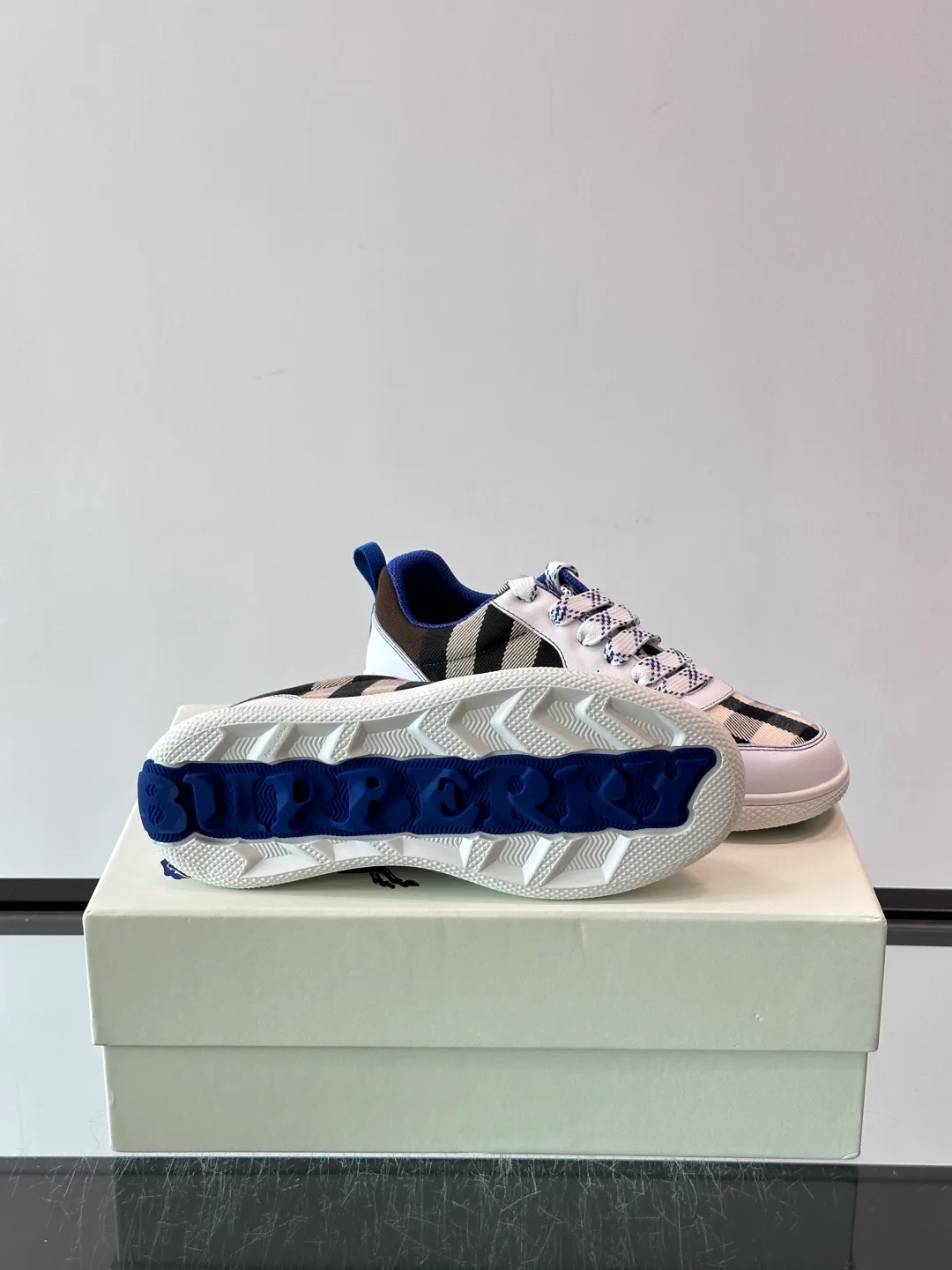 Men's Sneakers BURBERRY 18449434