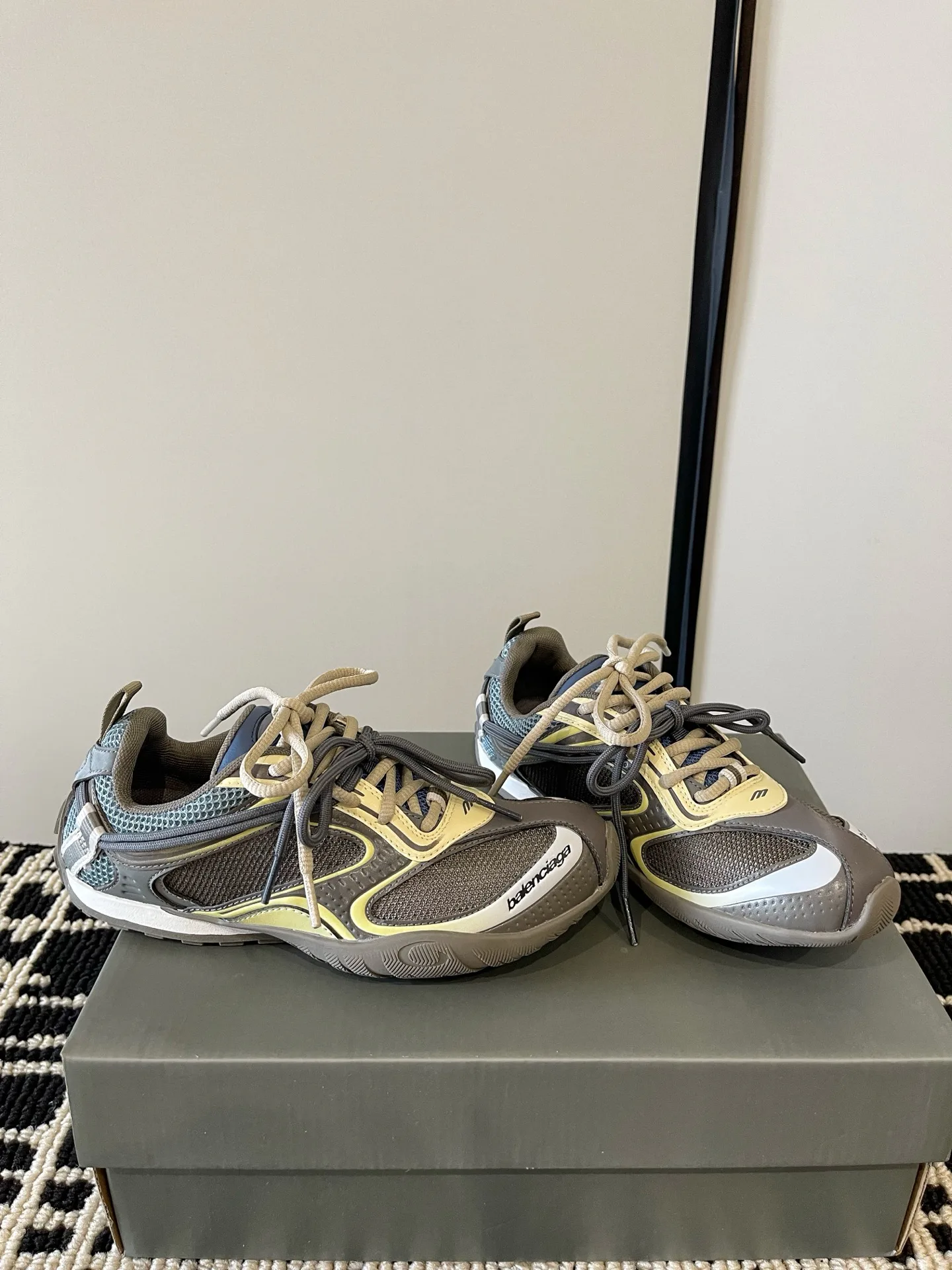 Women's Sneakers BALENCIAGA 18386313