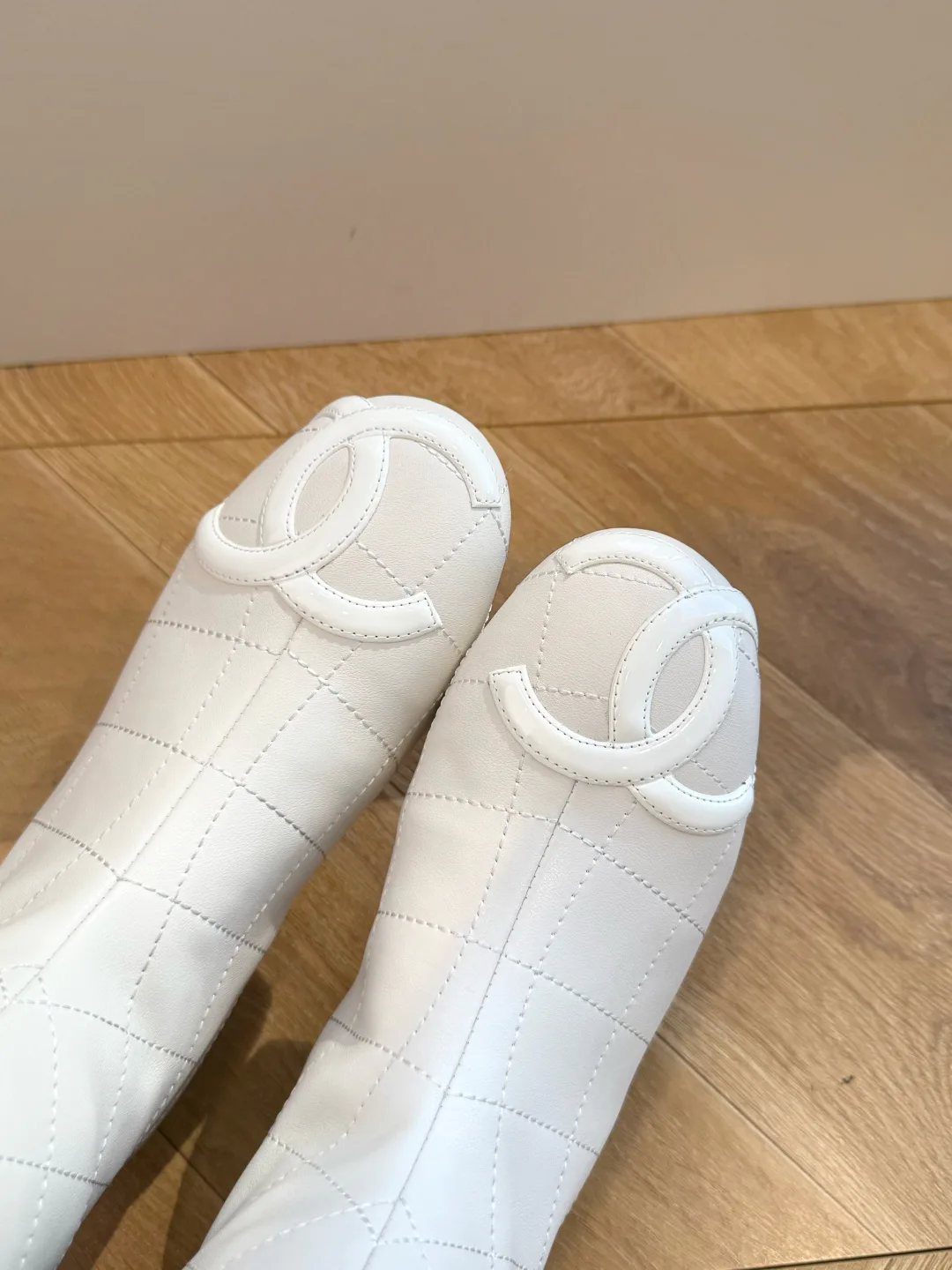 Women's Boots CHANEL 18268936