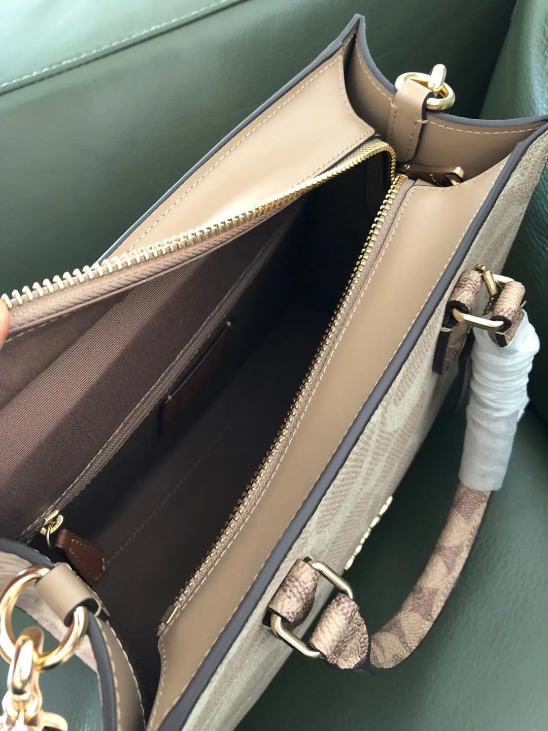 Women's Classic Handbags COACH 17960975