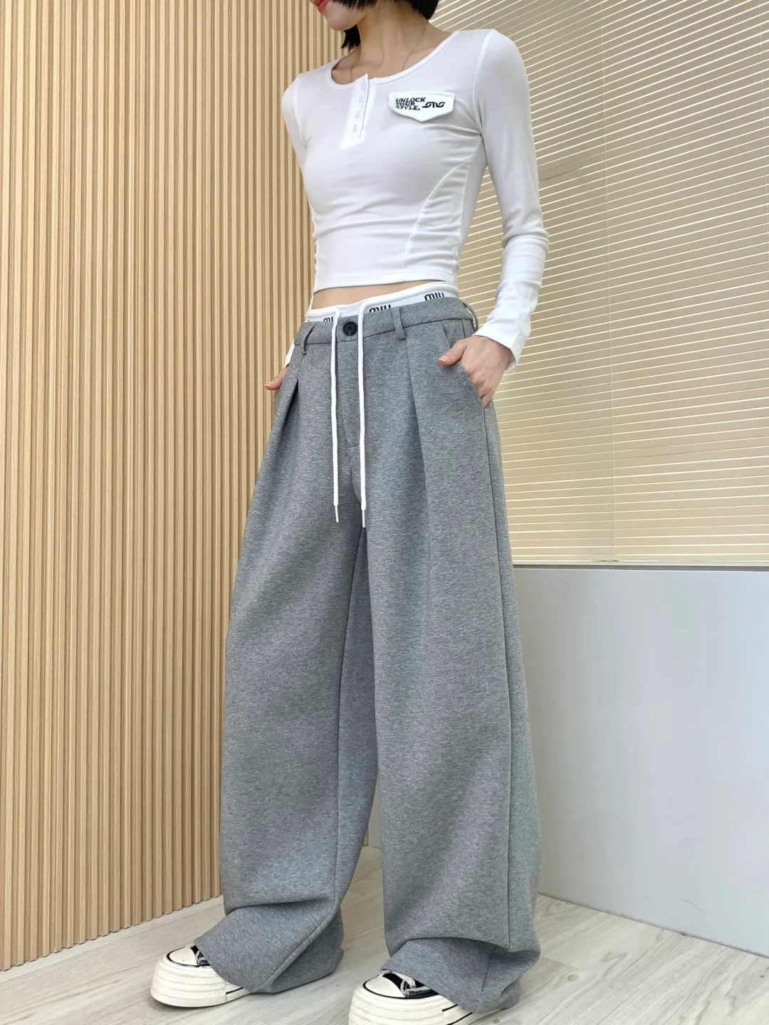 Women's Trousers MIU MIU 18199264