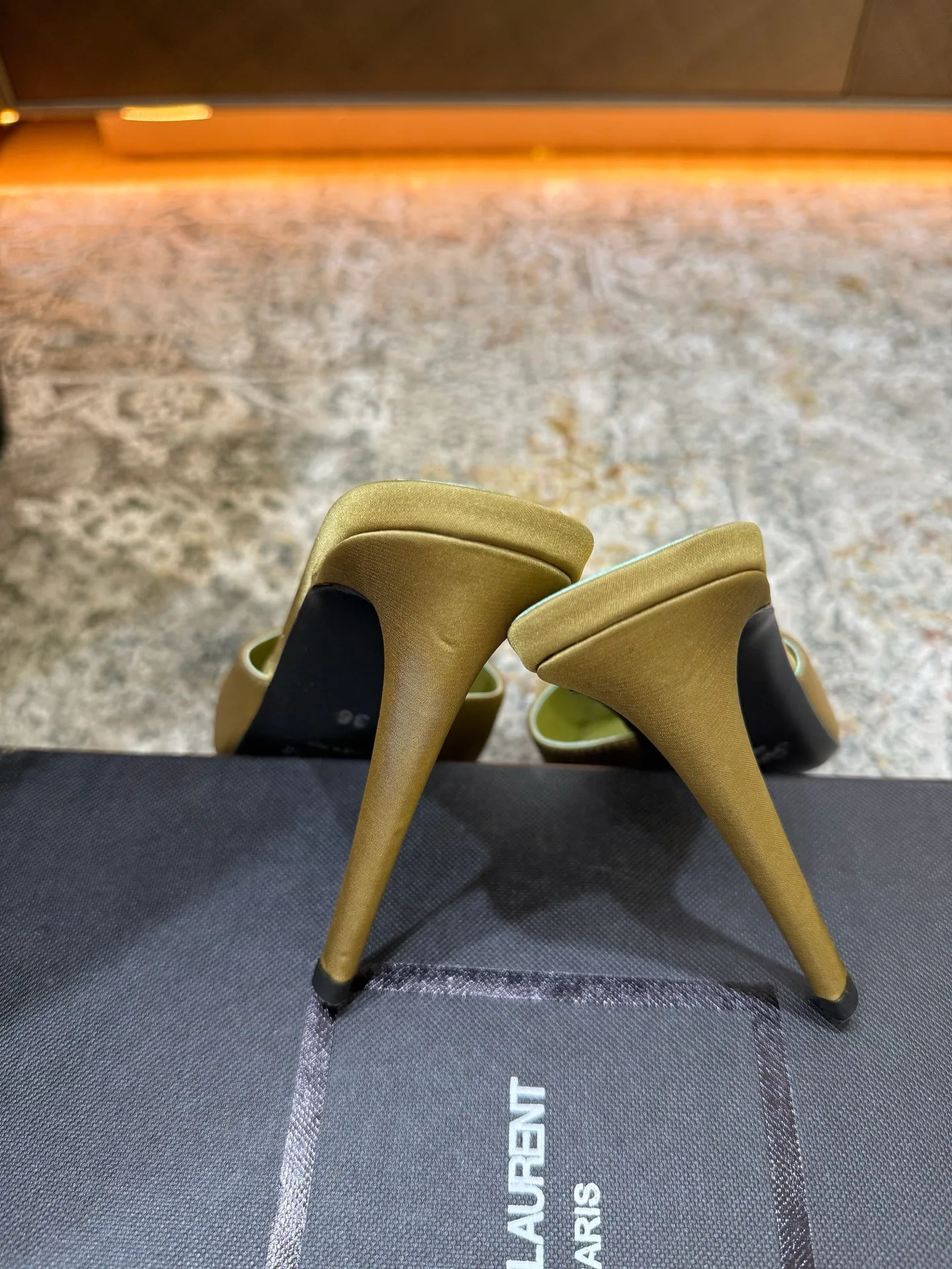 Women's Heels SAINT LAURENT 17923470