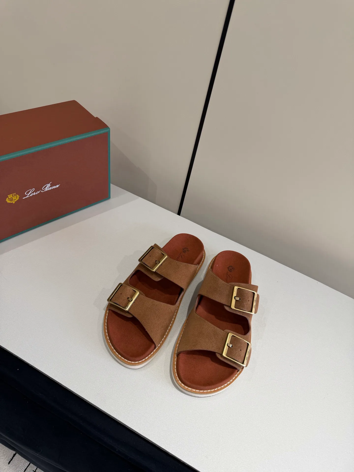 Men's Flip-Flops LORO PIANA 17464197