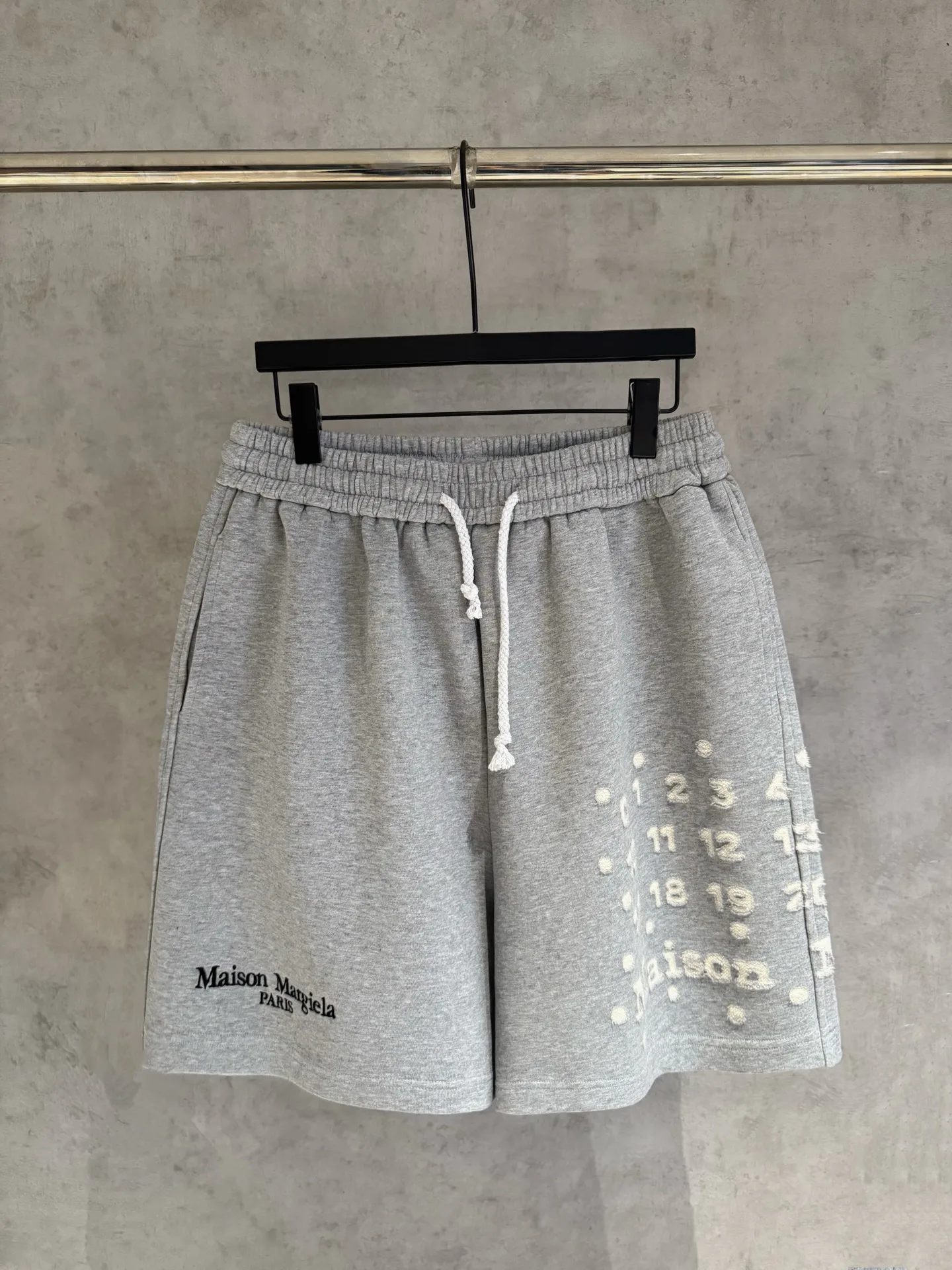 Men's Shorts MAISON MARGIELA 17567007