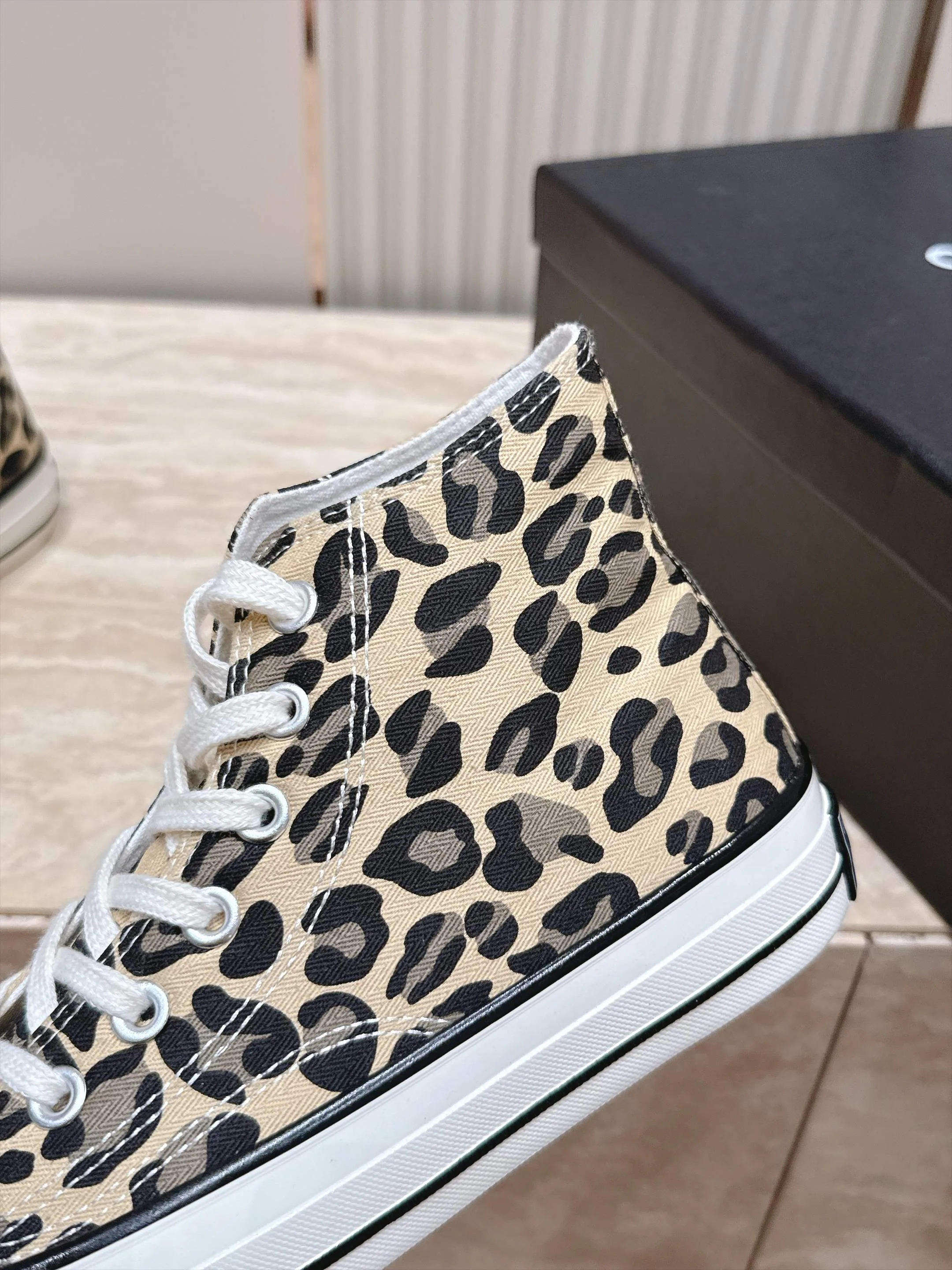 Women's Sneakers CHANEL 17934232