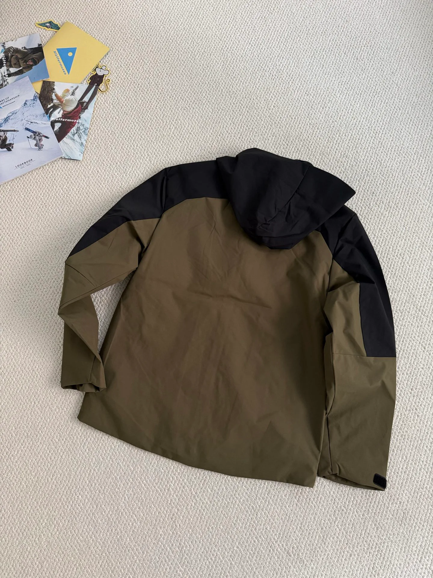 Men's Jackets And Down Jackets SALOMON 17966658