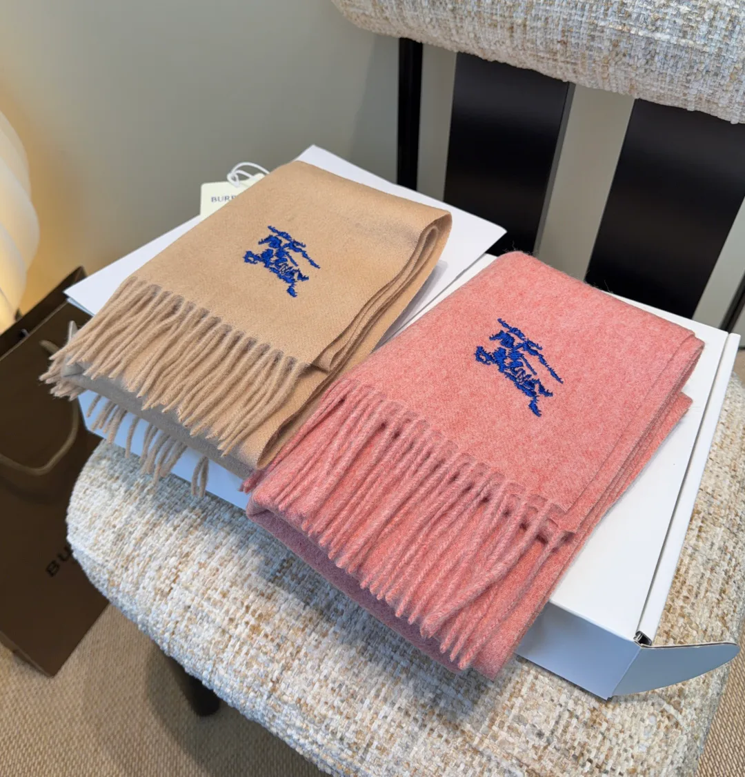 Scarves BURBERRY 18449905
