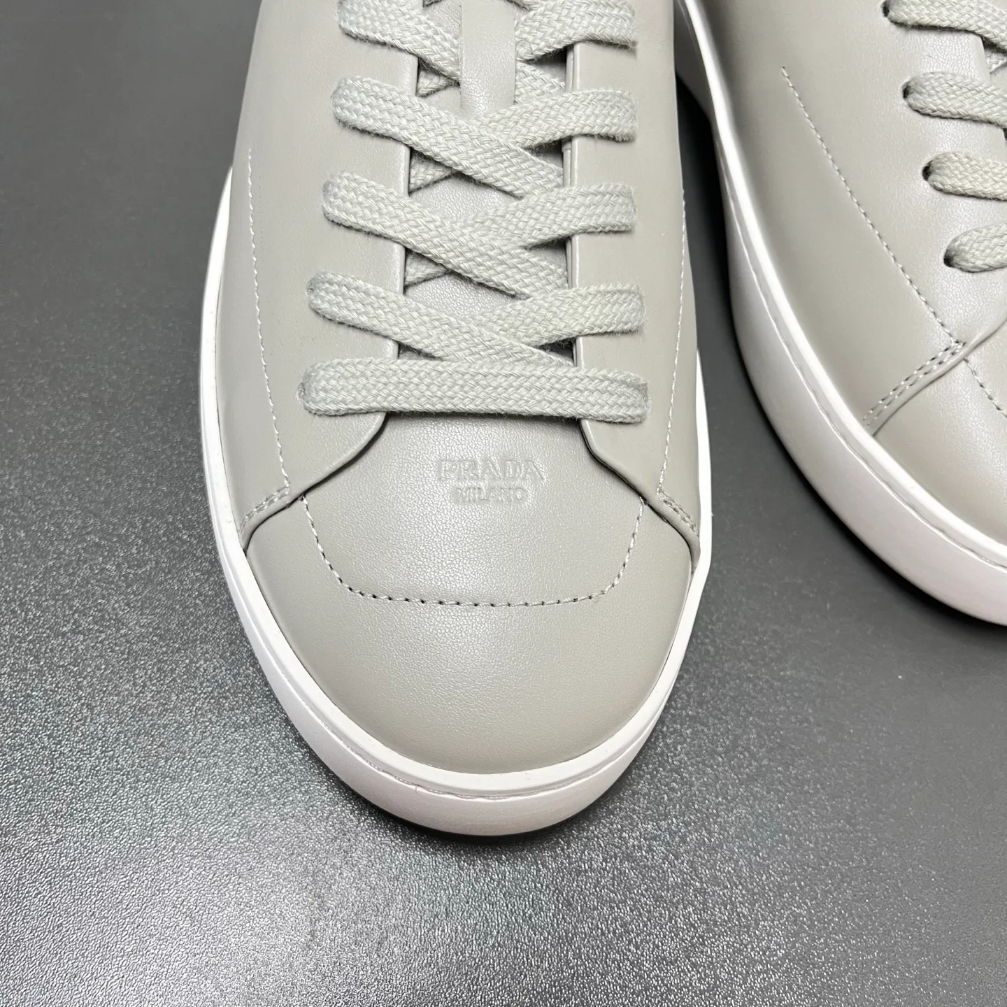 Men's Sneakers PRADA 16940100