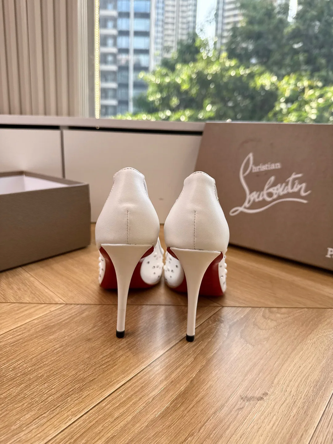 Women's Heels CHRISTIAN LOUBOUTIN 17480777