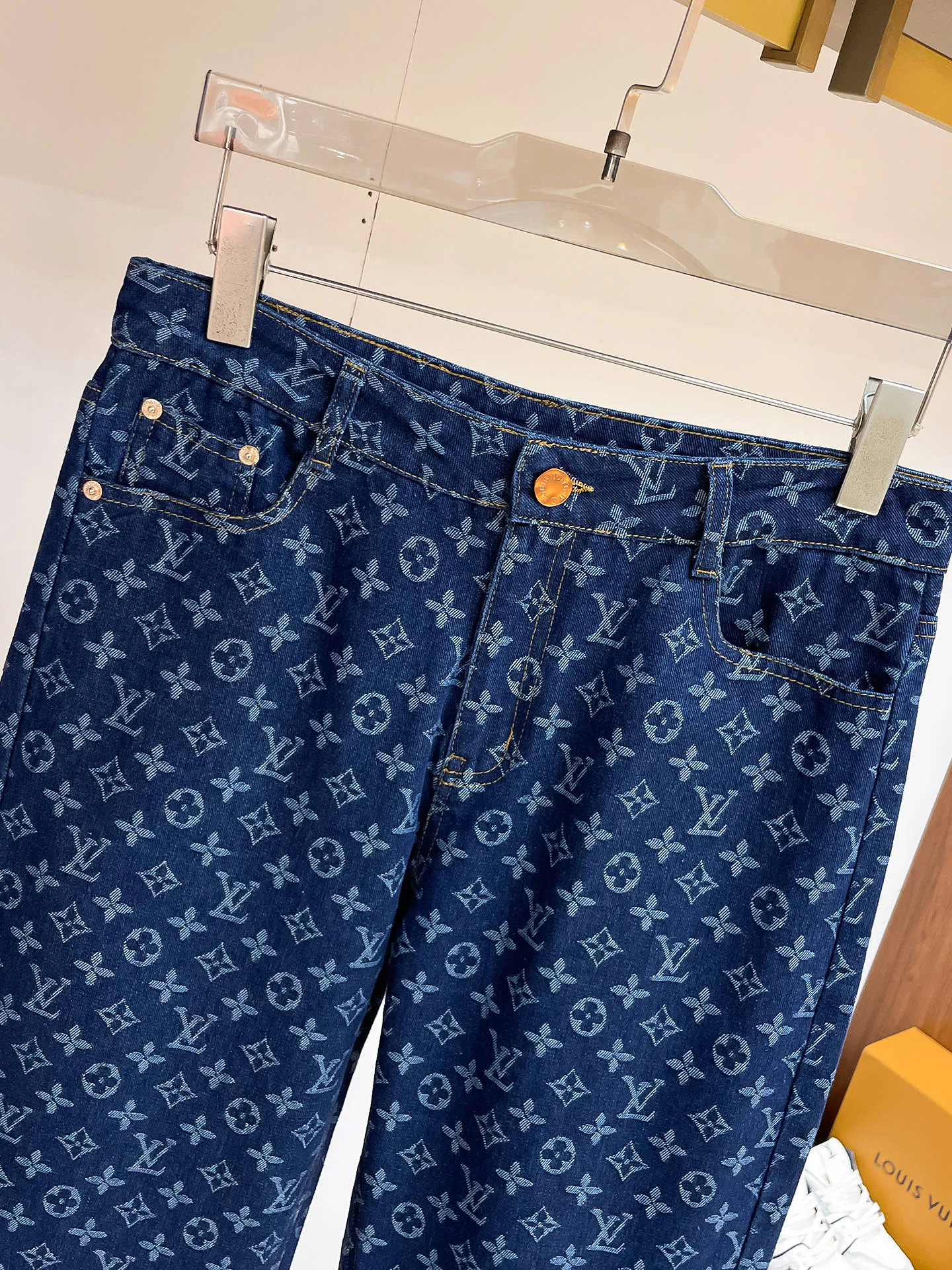 Men's Jeans LOUIS VUITTON 18345639