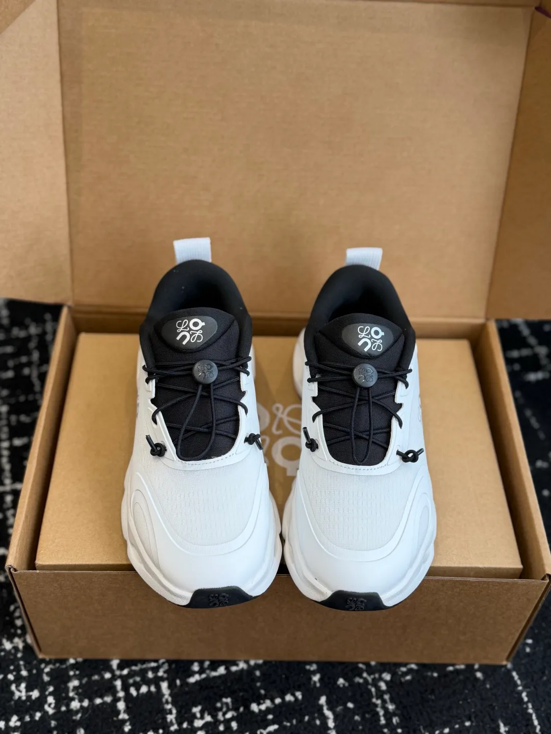 Women's Sneakers LOEWE 18139557