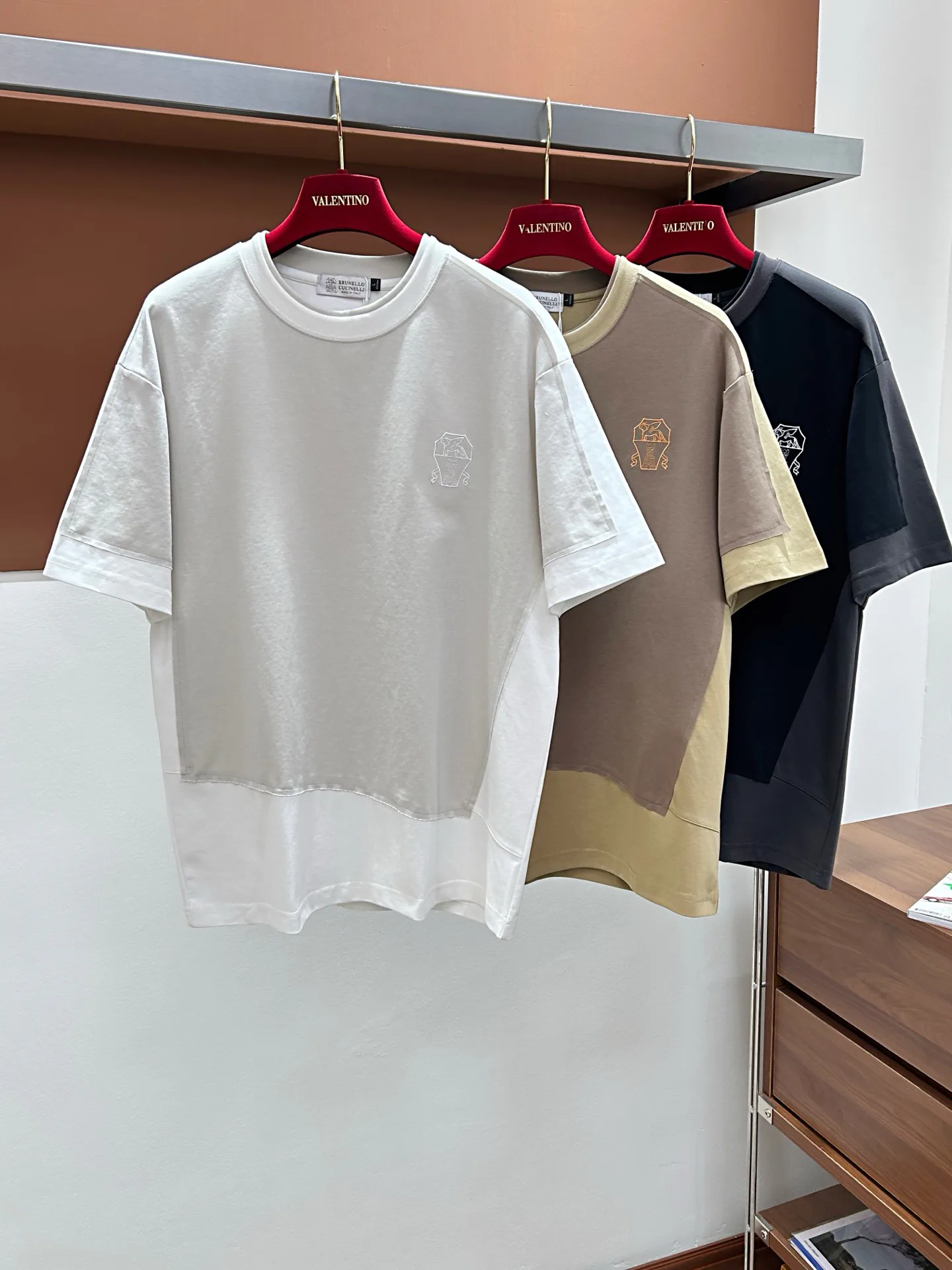 Men's T-Shirts BRUNELLO CUCINELLI 18246928