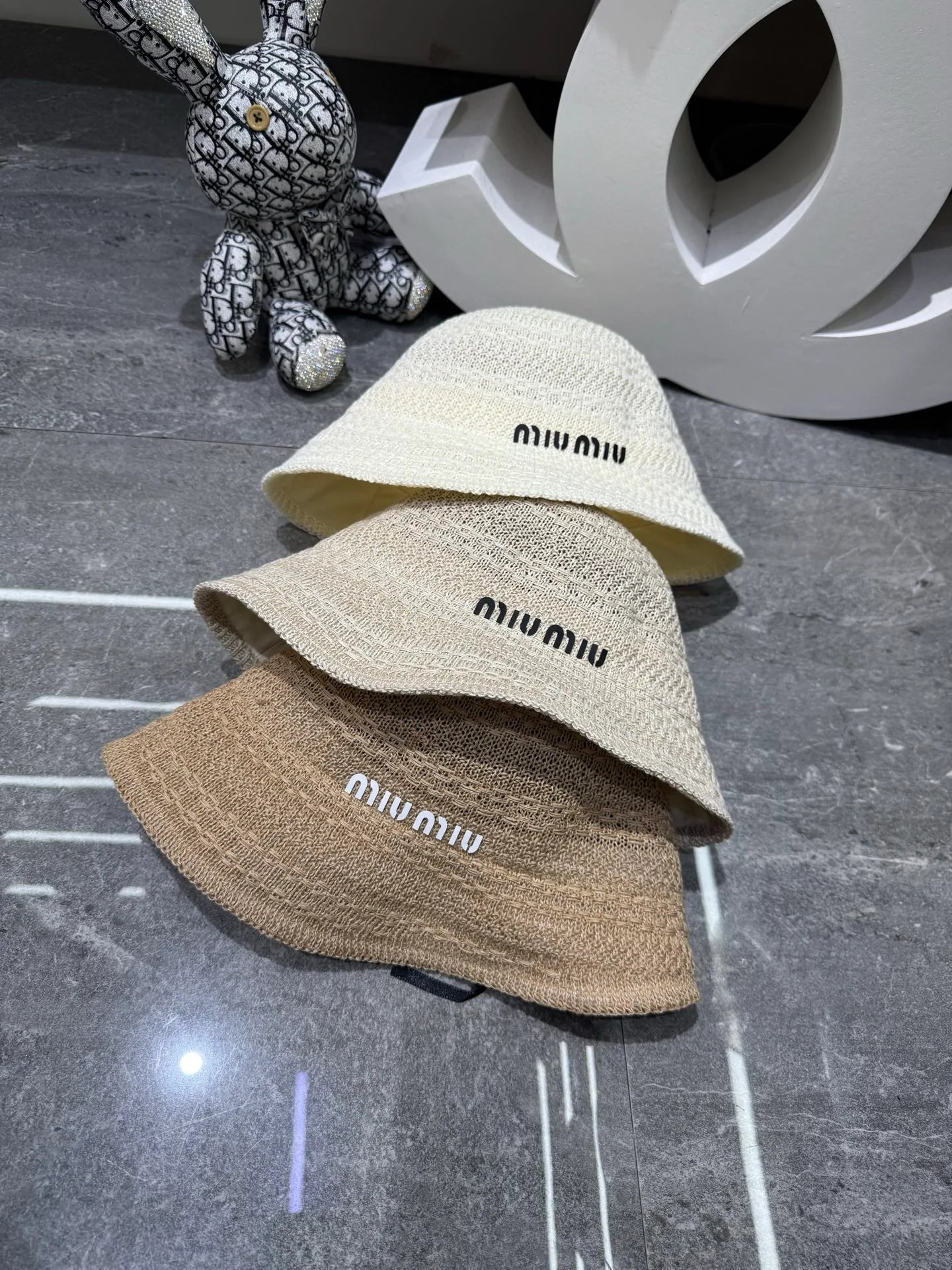 Hats MIU MIU 17810488