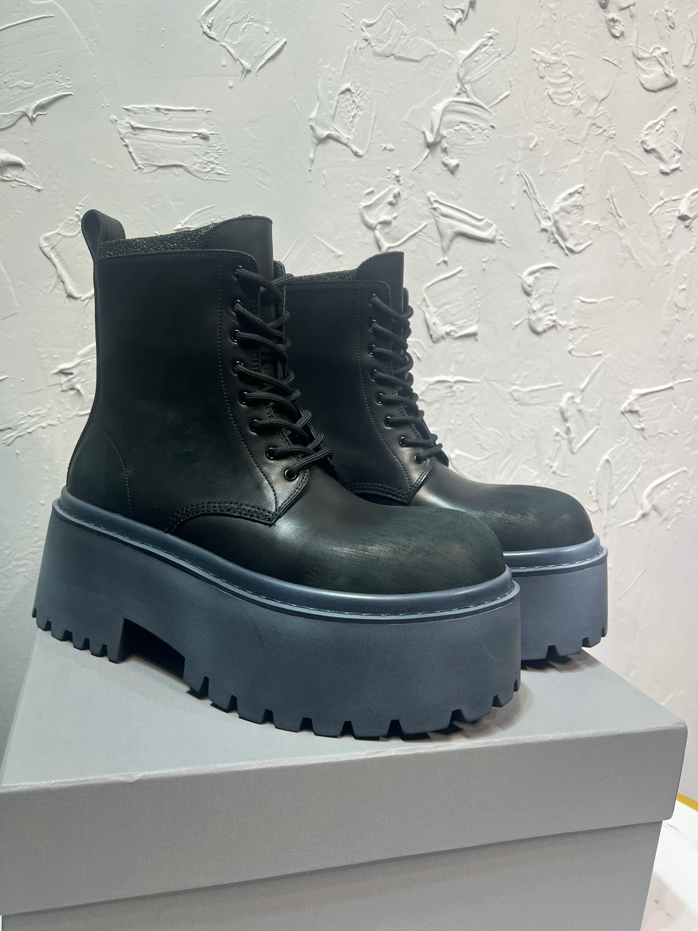 Men's Ankle Boots BALENCIAGA 18225216