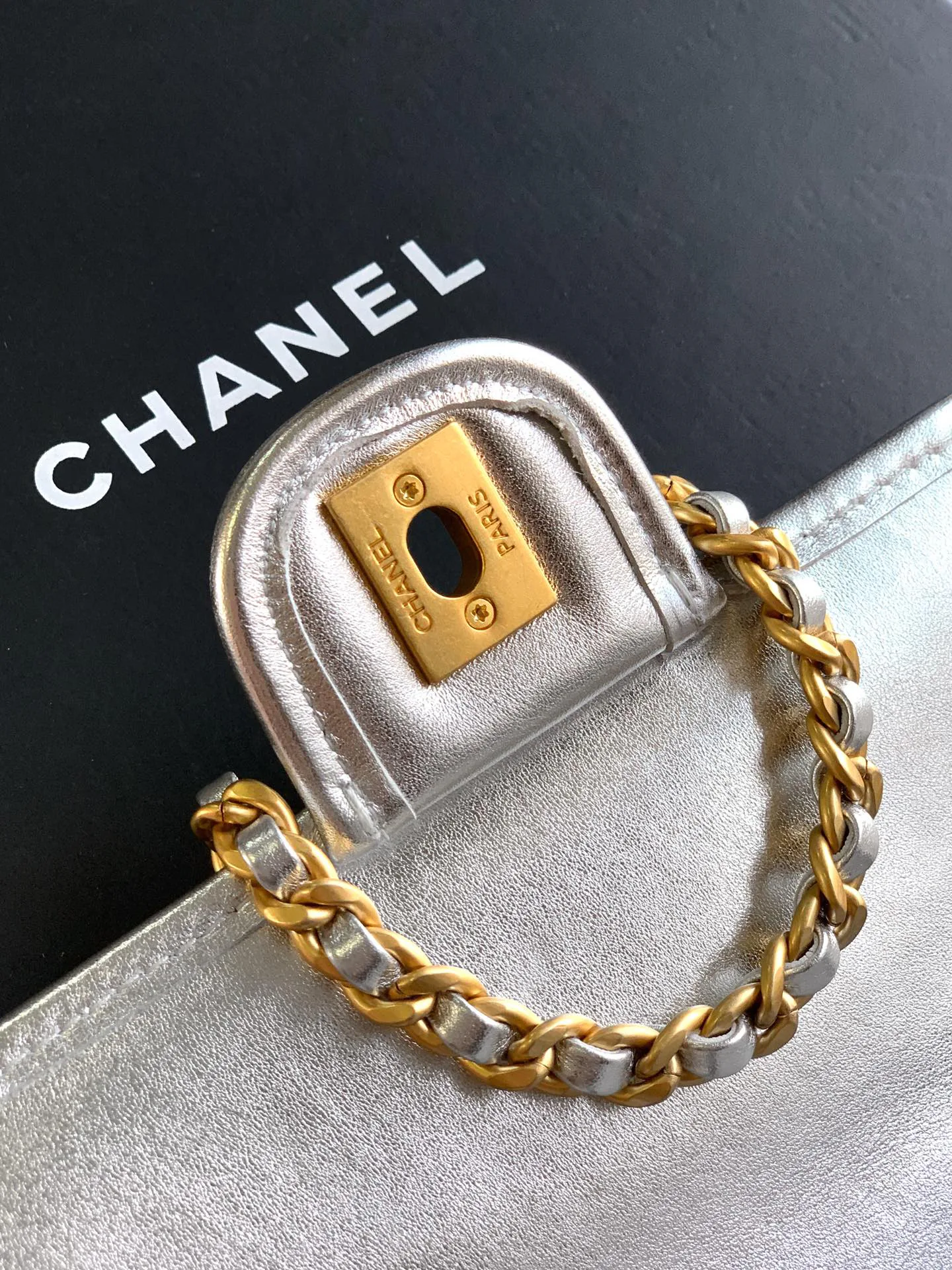 Классические Сумки Женские Chanel 18588864