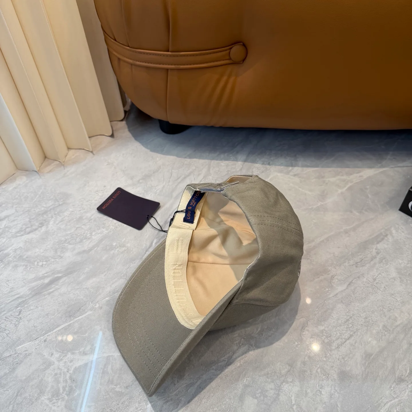Hats LOUIS VUITTON 17467590
