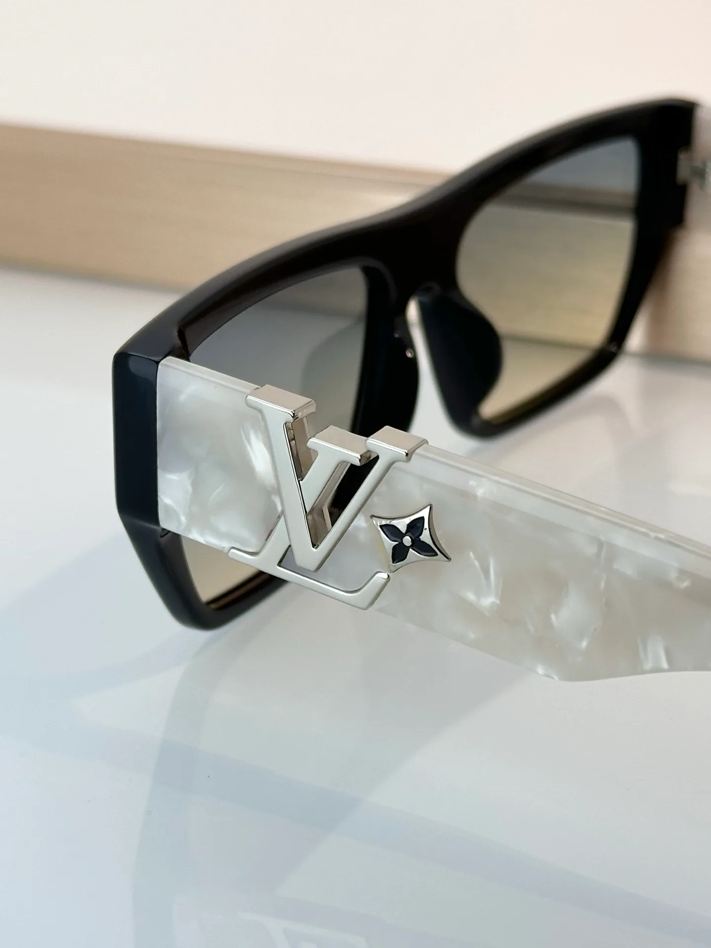 Glasses LOUIS VUITTON 17374946
