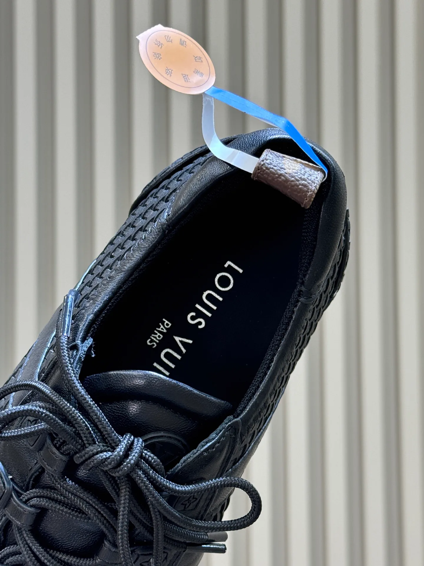 Women's Sneakers LOUIS VUITTON 18072951
