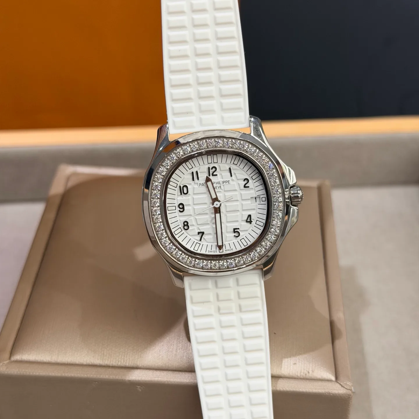 Women's Watches PATEK PHILIPPE 17800707