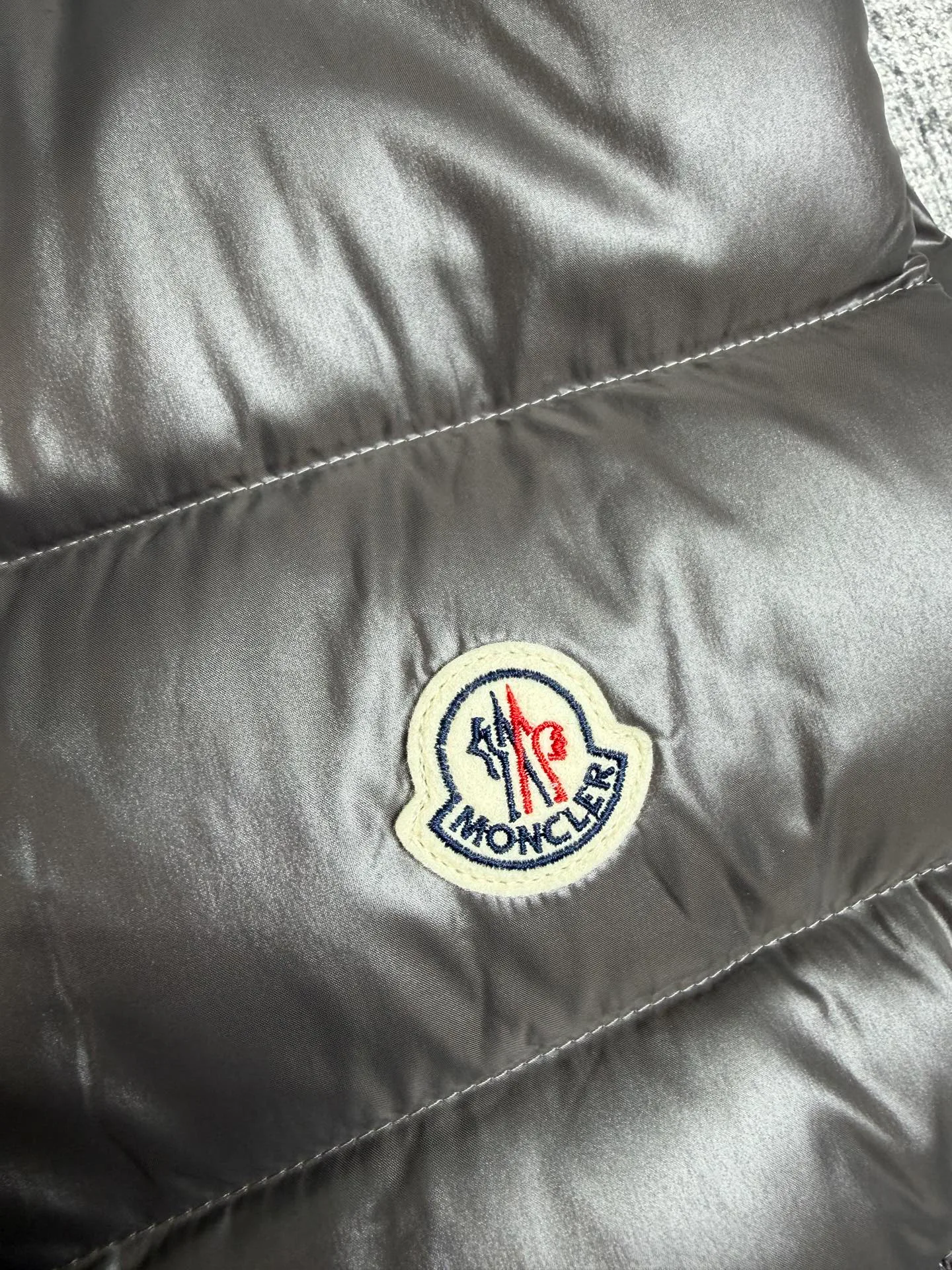 Men's Vests MONCLER 18370636
