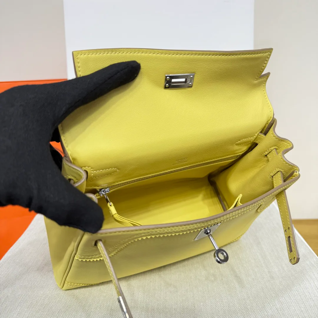 Women's Classic Handbags HERMES 18394552
