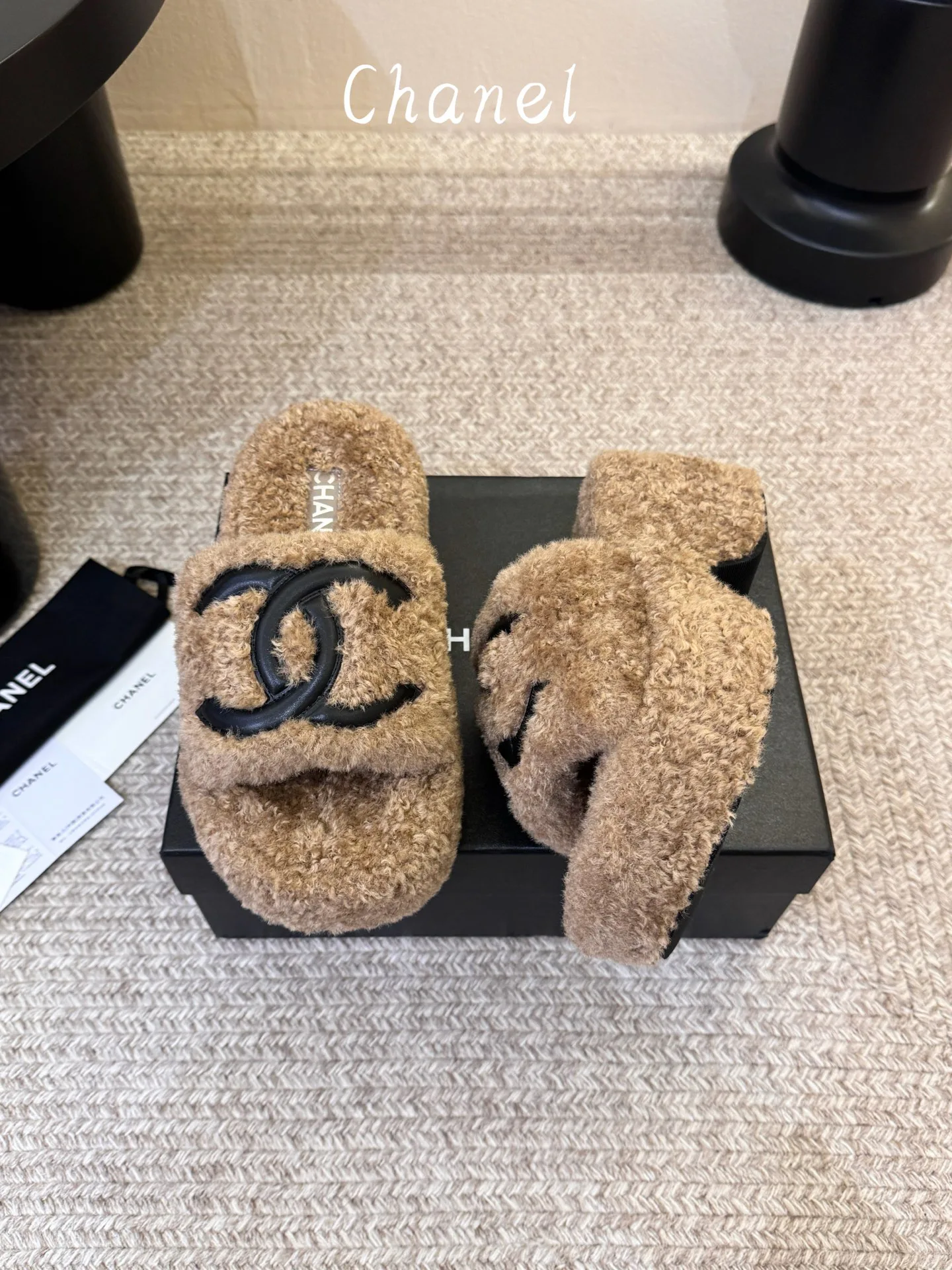 Women's Flip-Flops CHANEL 18053860