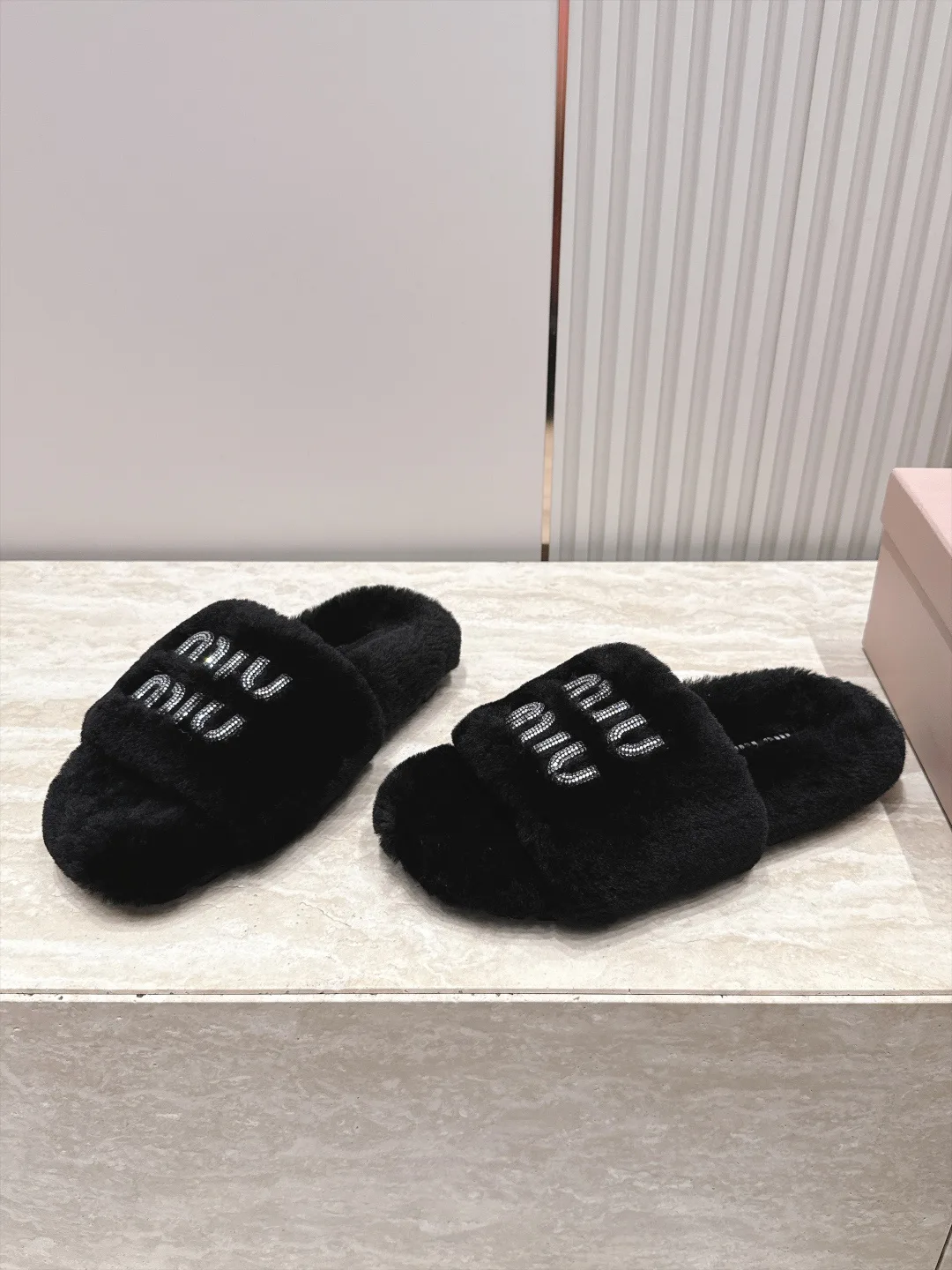 Women's Slippers MIU MIU 18025325